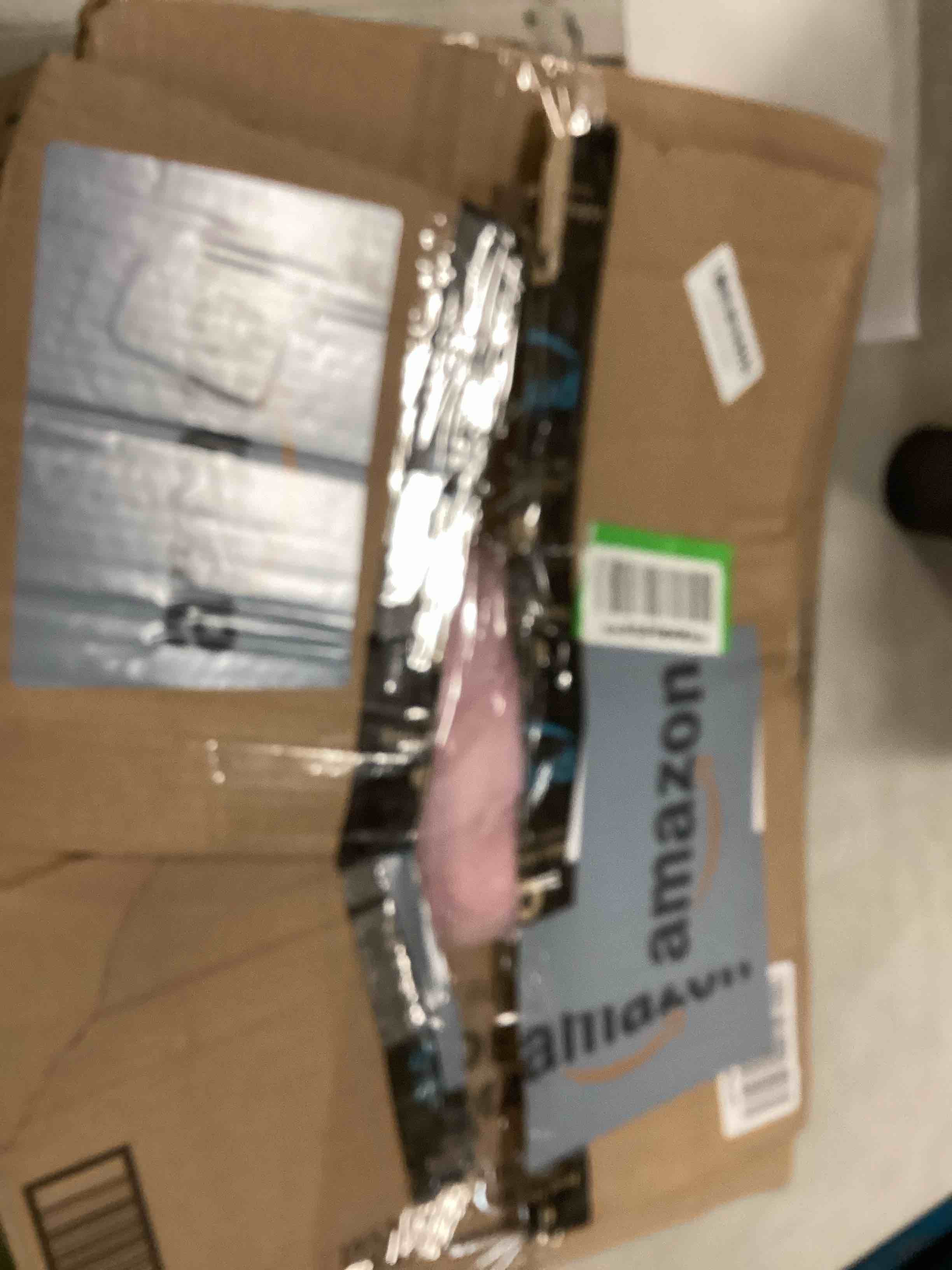 https://s3.amazonaws.com/lotting-images-prod/bidfta/PNK0463494_1729726227790.jpeg