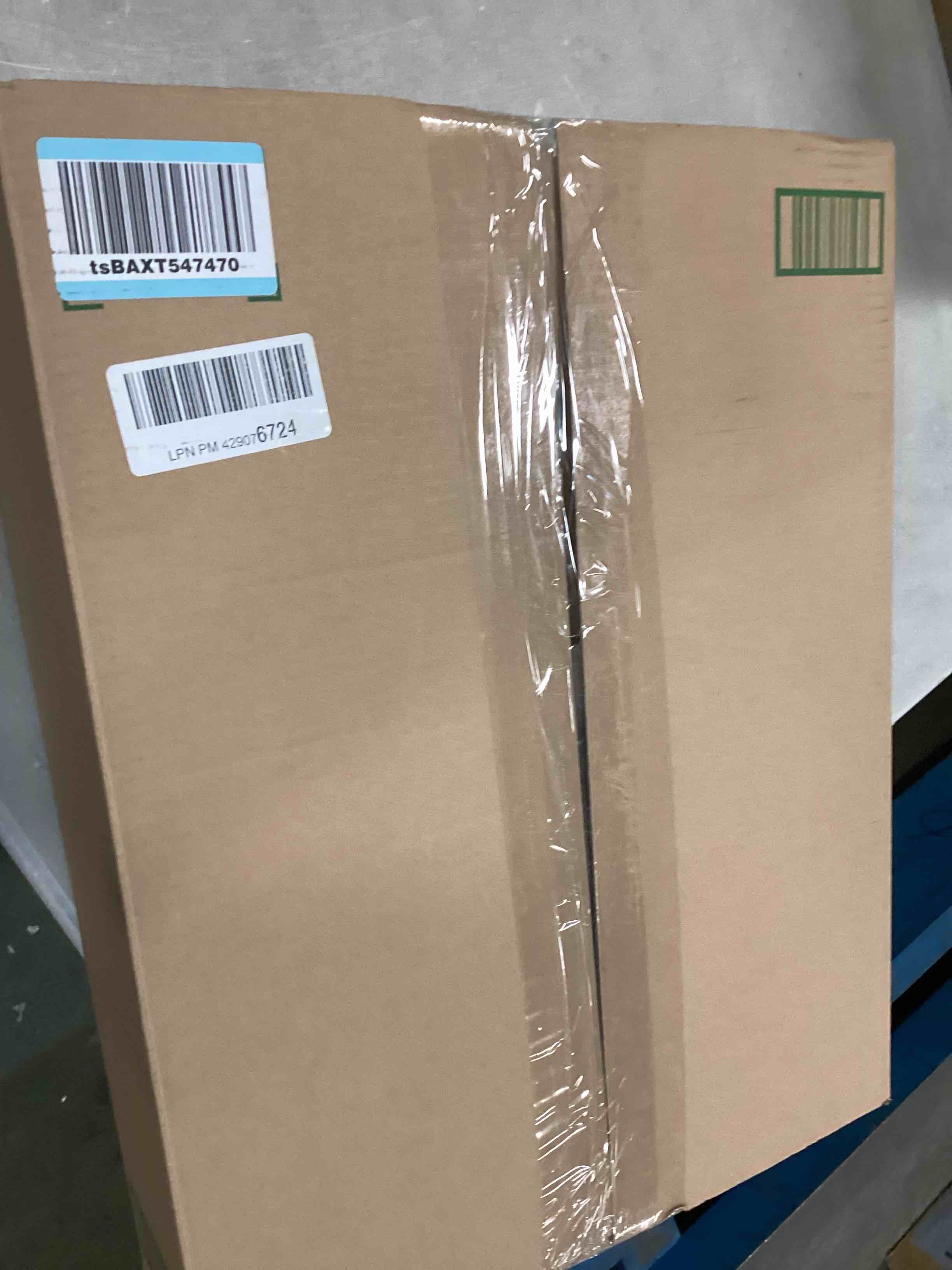 https://s3.amazonaws.com/lotting-images-prod/bidfta/PNK0463840_1729564096851.jpeg