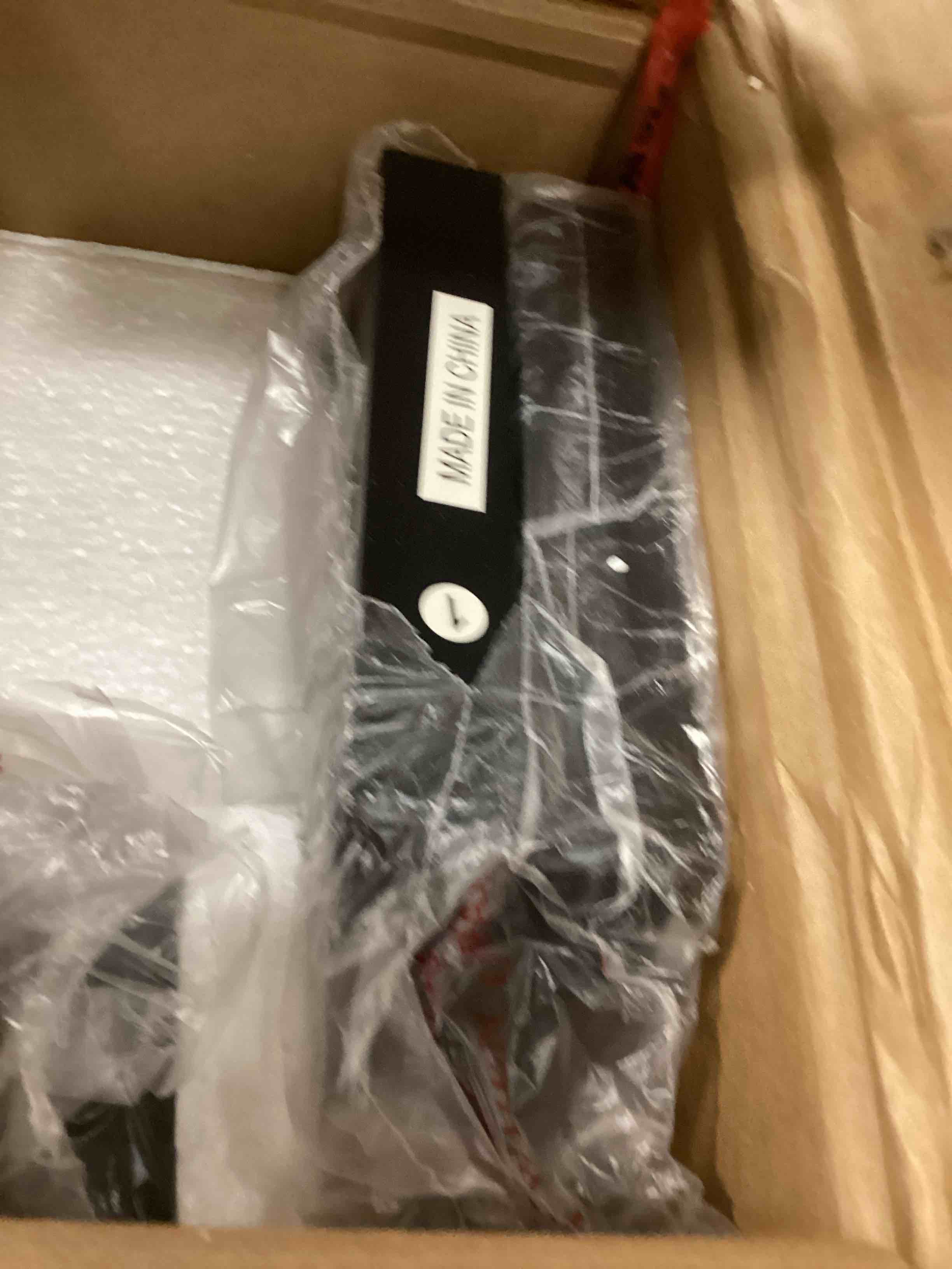 https://s3.amazonaws.com/lotting-images-prod/bidfta/PNK0464733_1729856761343.jpeg
