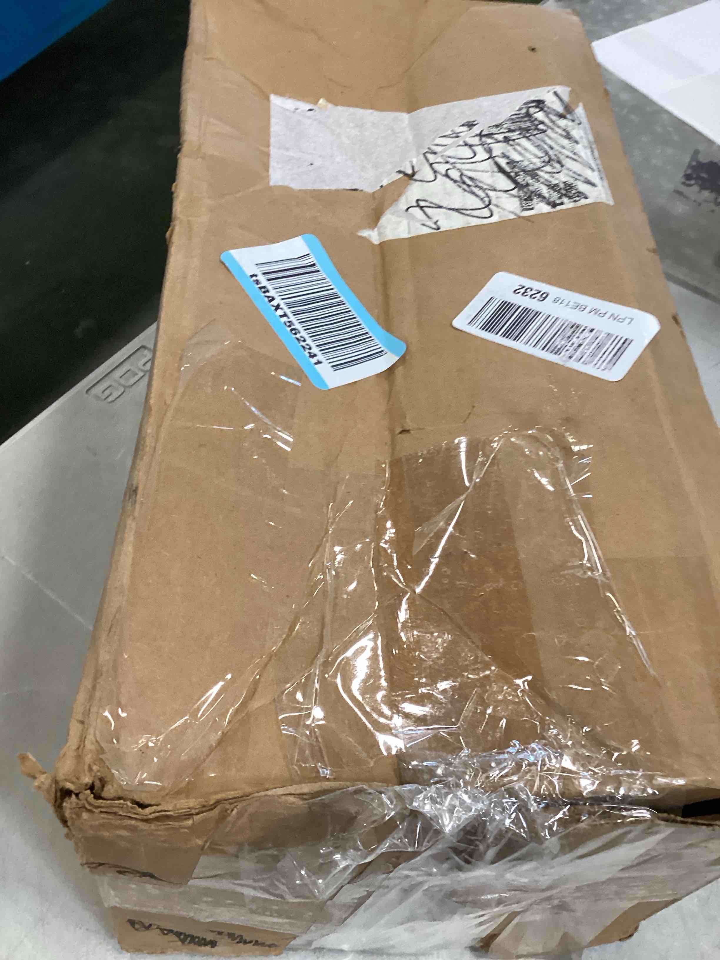https://s3.amazonaws.com/lotting-images-prod/bidfta/PNK0464780_1729798926490.jpeg