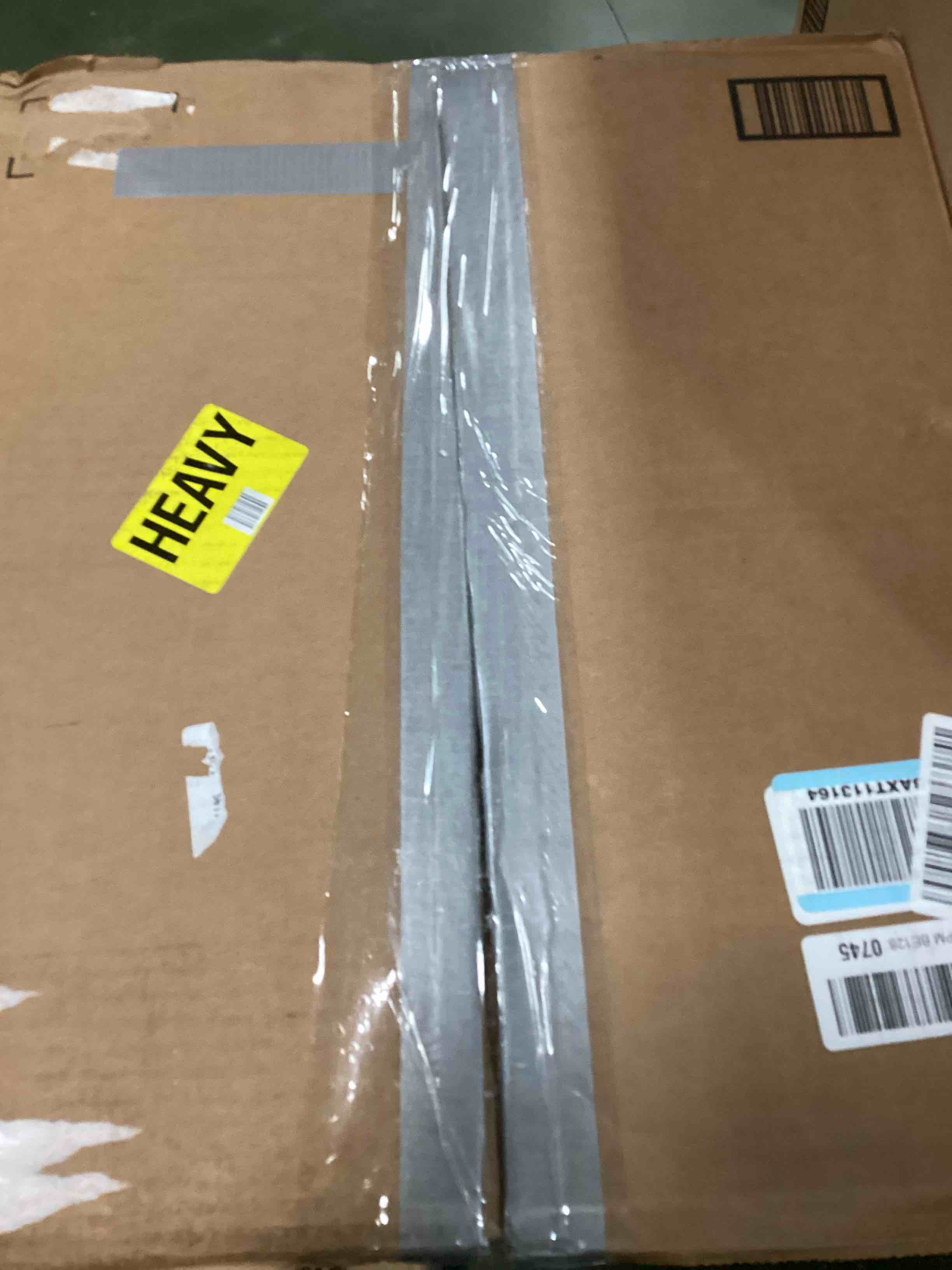 https://s3.amazonaws.com/lotting-images-prod/bidfta/PNK0465008_1729771553057.jpeg