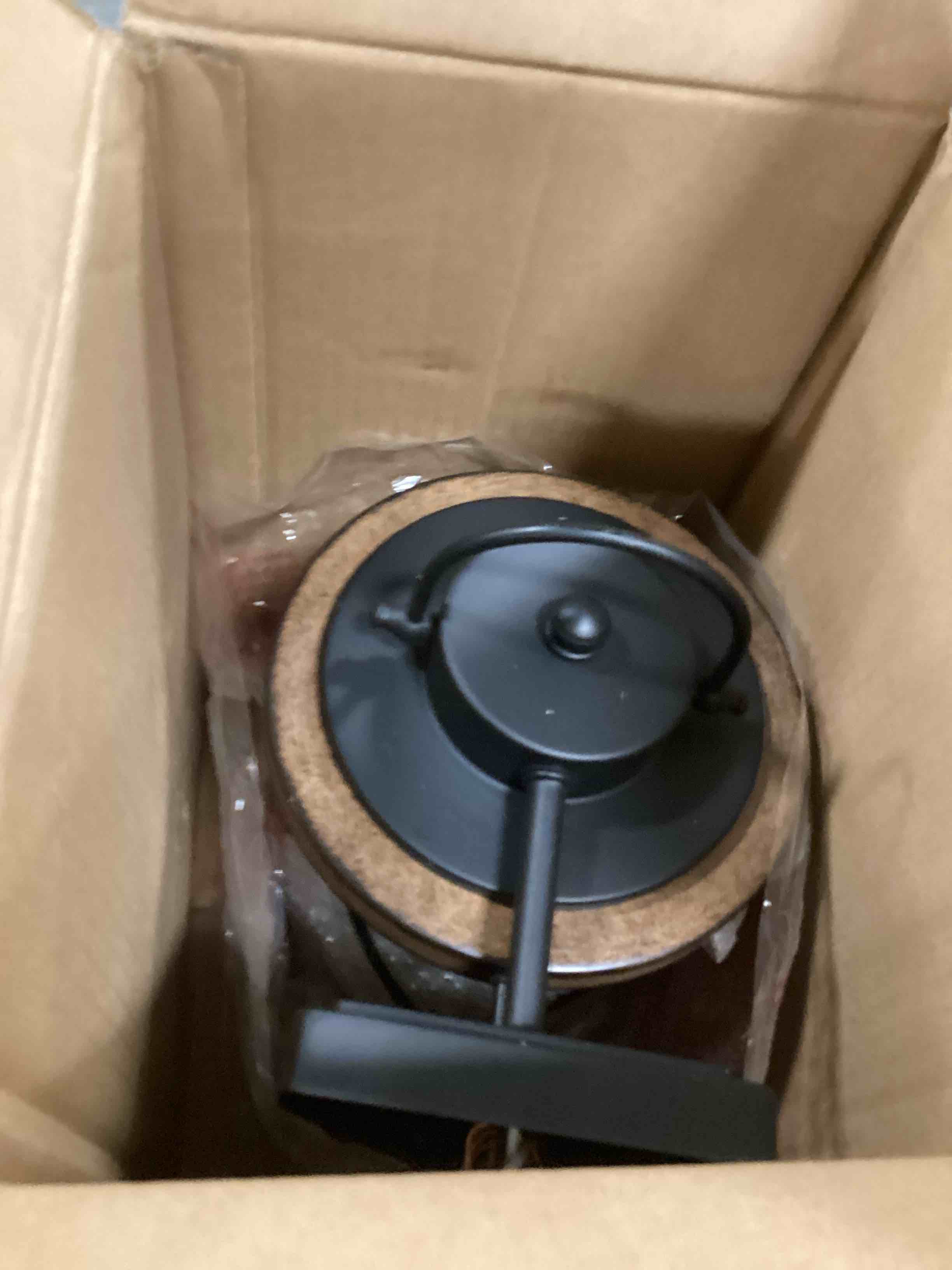 https://s3.amazonaws.com/lotting-images-prod/bidfta/PNK0465667_1729597078449.jpeg