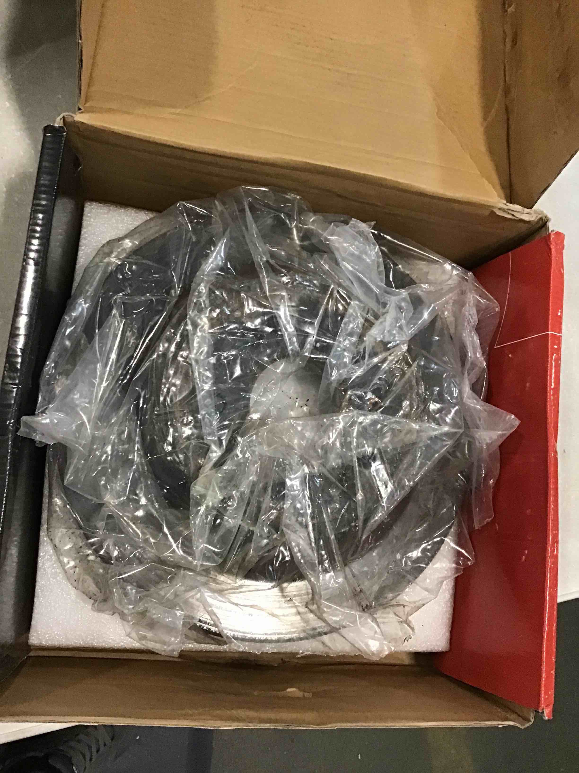 https://s3.amazonaws.com/lotting-images-prod/bidfta/PNK0466332_1729807442041.jpeg