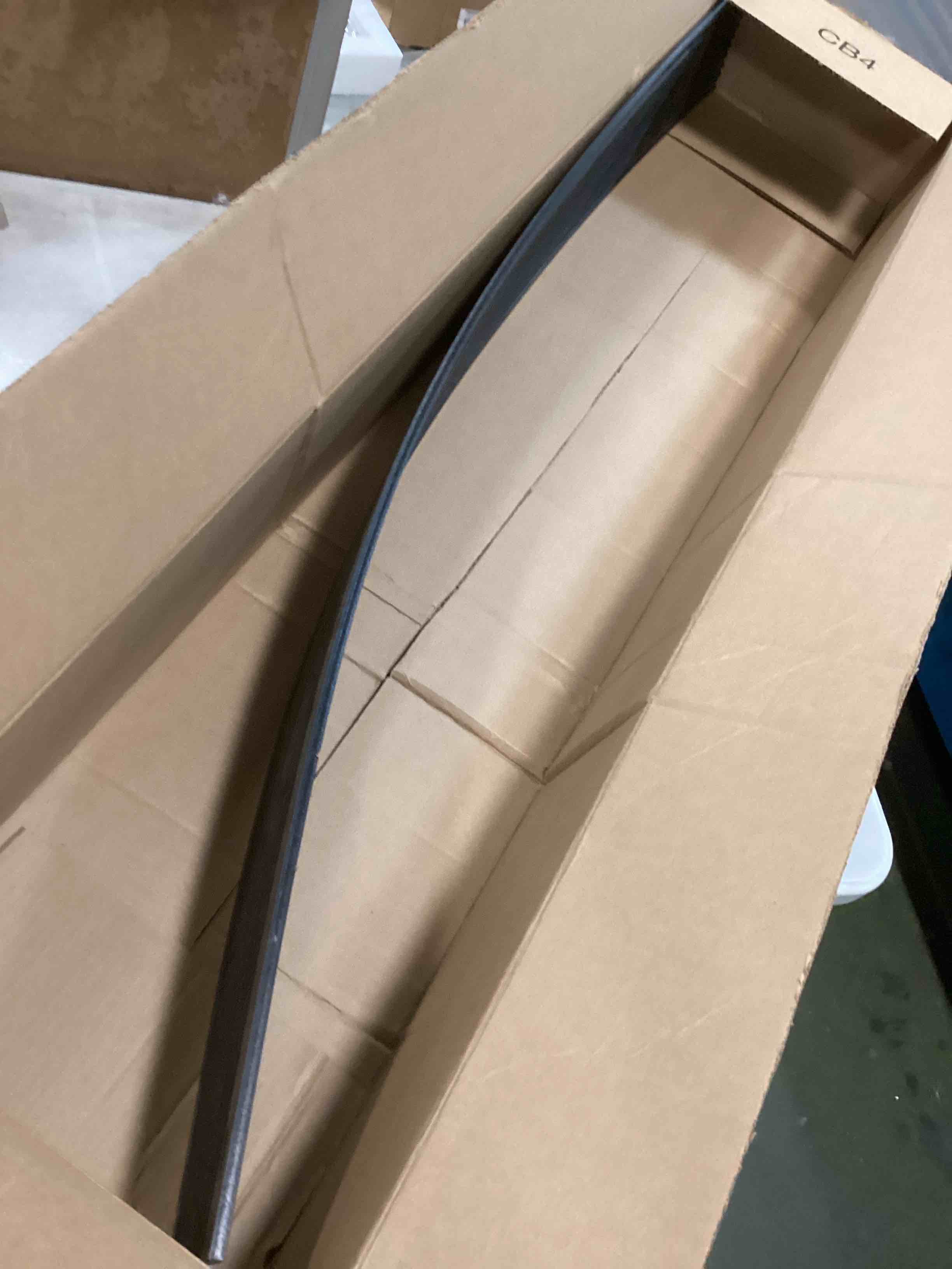 https://s3.amazonaws.com/lotting-images-prod/bidfta/PNK0466639_1729653696605.jpeg