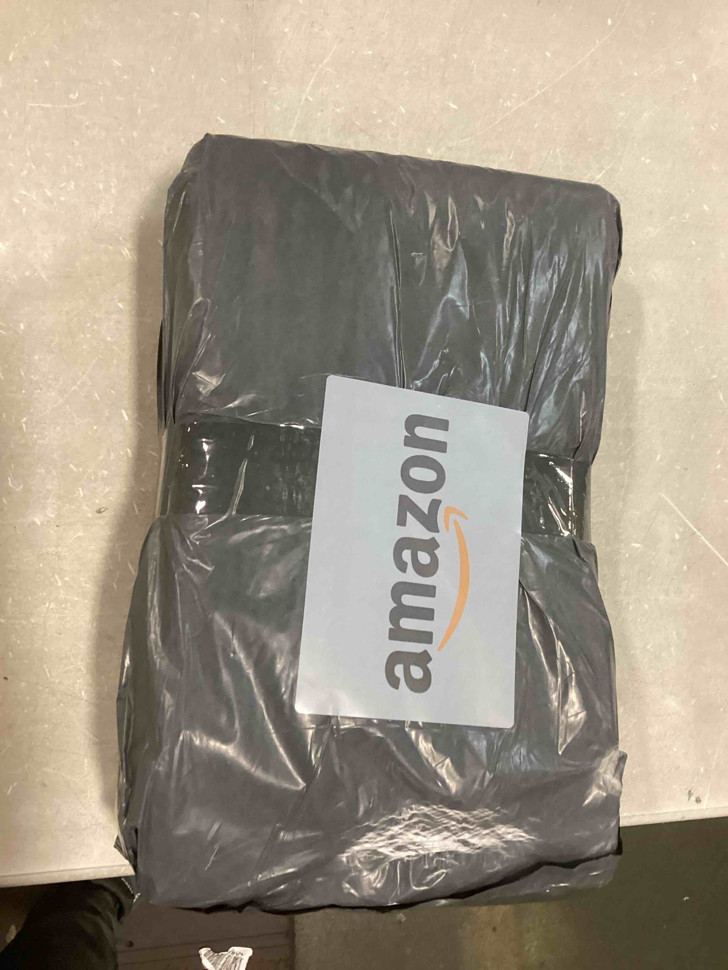https://s3.amazonaws.com/lotting-images-prod/bidfta/PNK0466727_1729643191003.jpeg