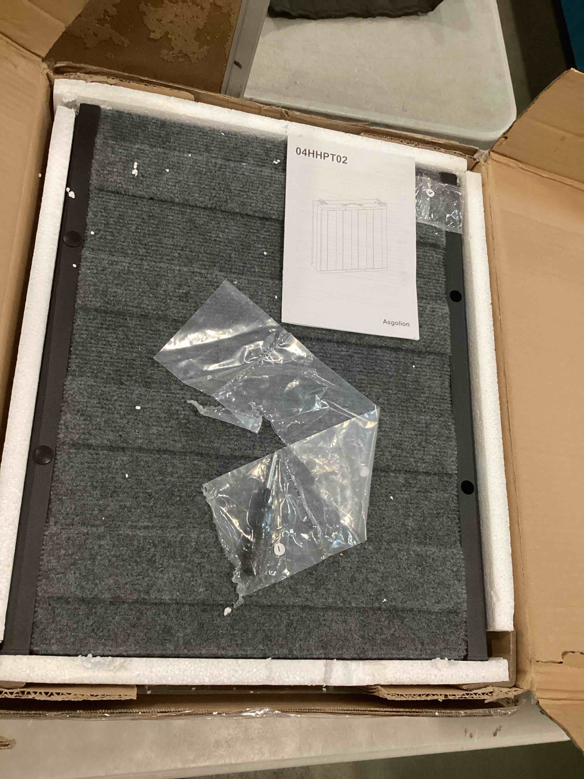 https://s3.amazonaws.com/lotting-images-prod/bidfta/PNK0466752_1729641248023.jpeg