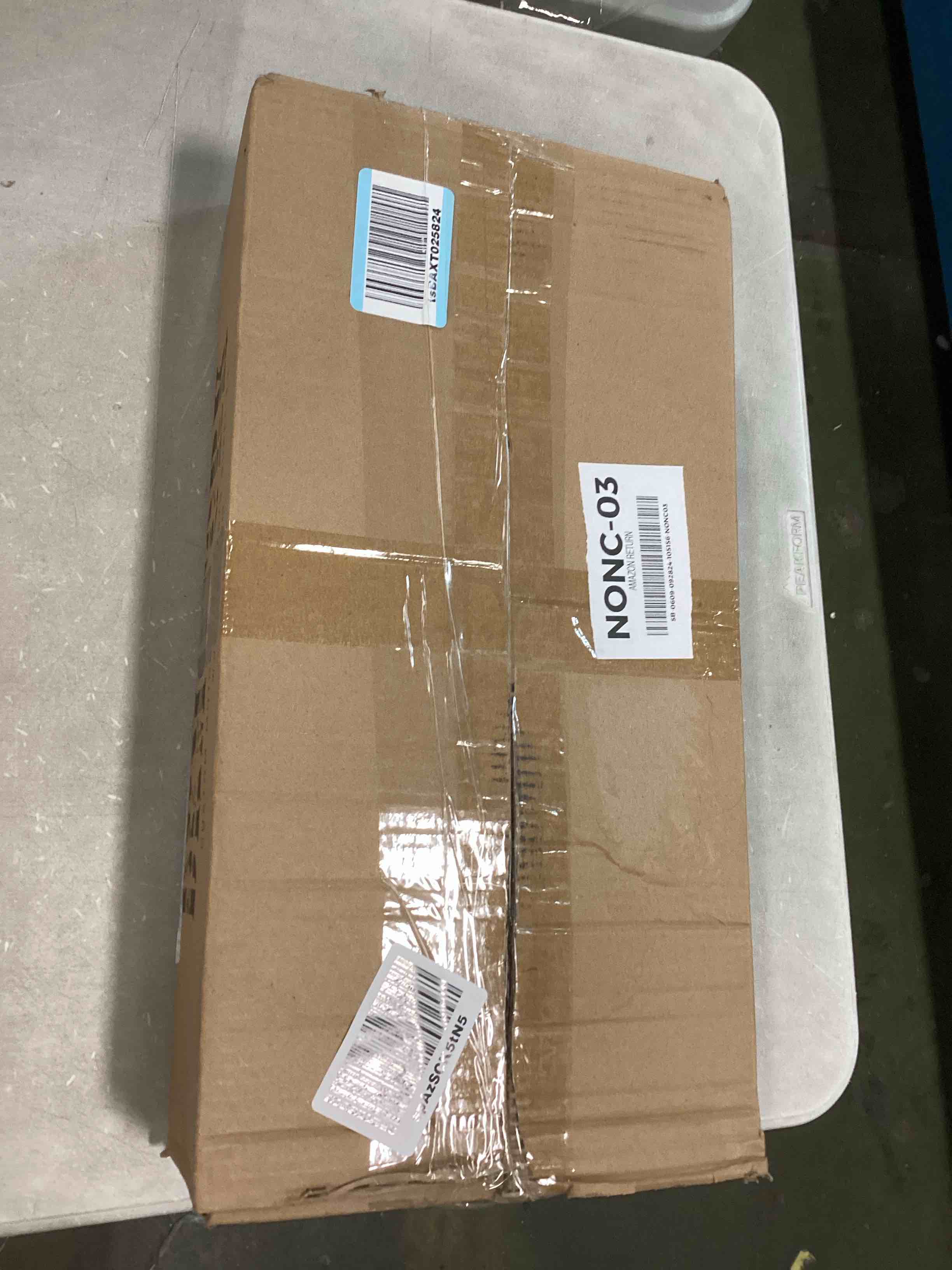 https://s3.amazonaws.com/lotting-images-prod/bidfta/PNK0466935_1729556330988.jpeg