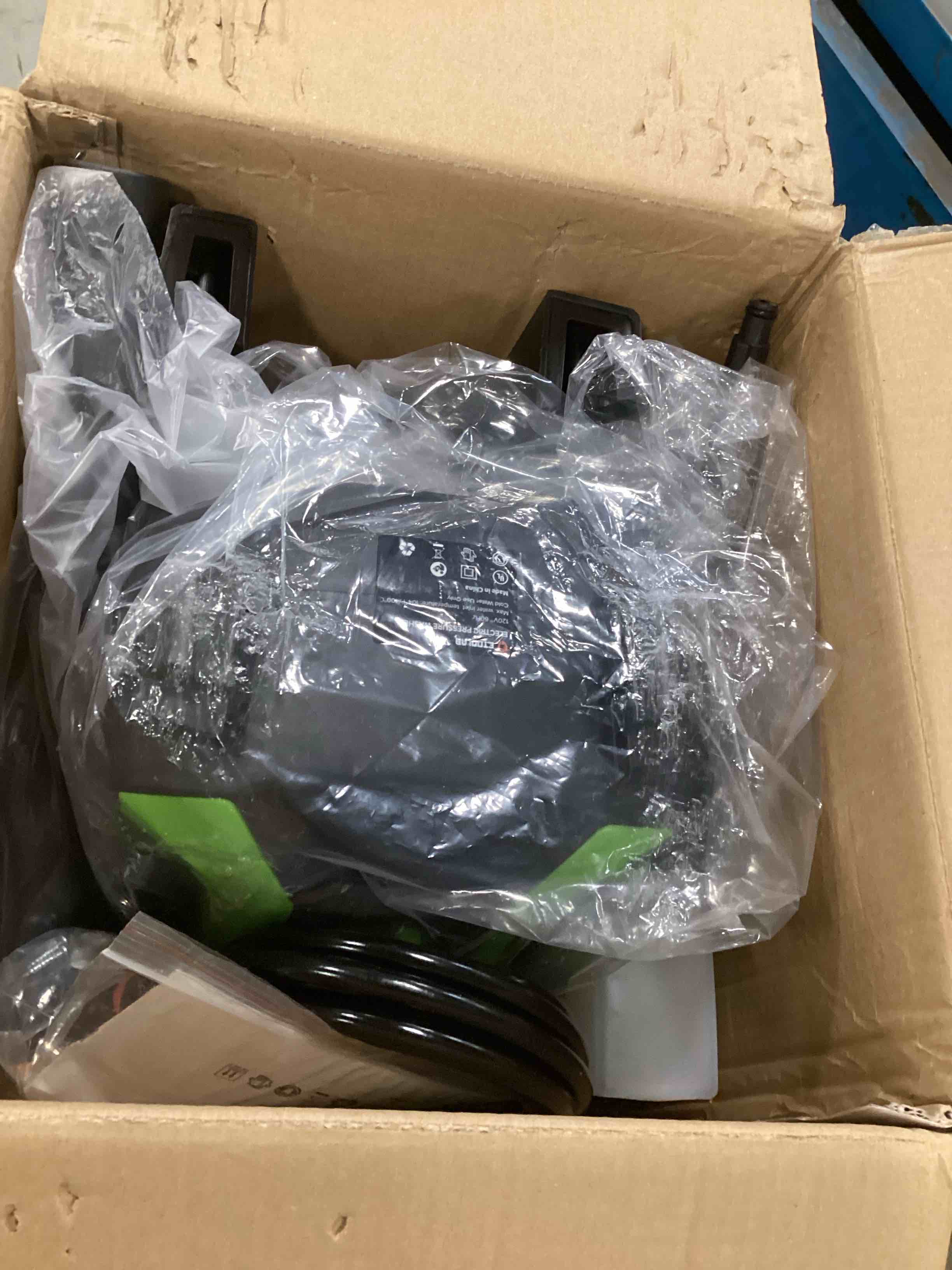 https://s3.amazonaws.com/lotting-images-prod/bidfta/PNK0467095_1729348357307.jpeg