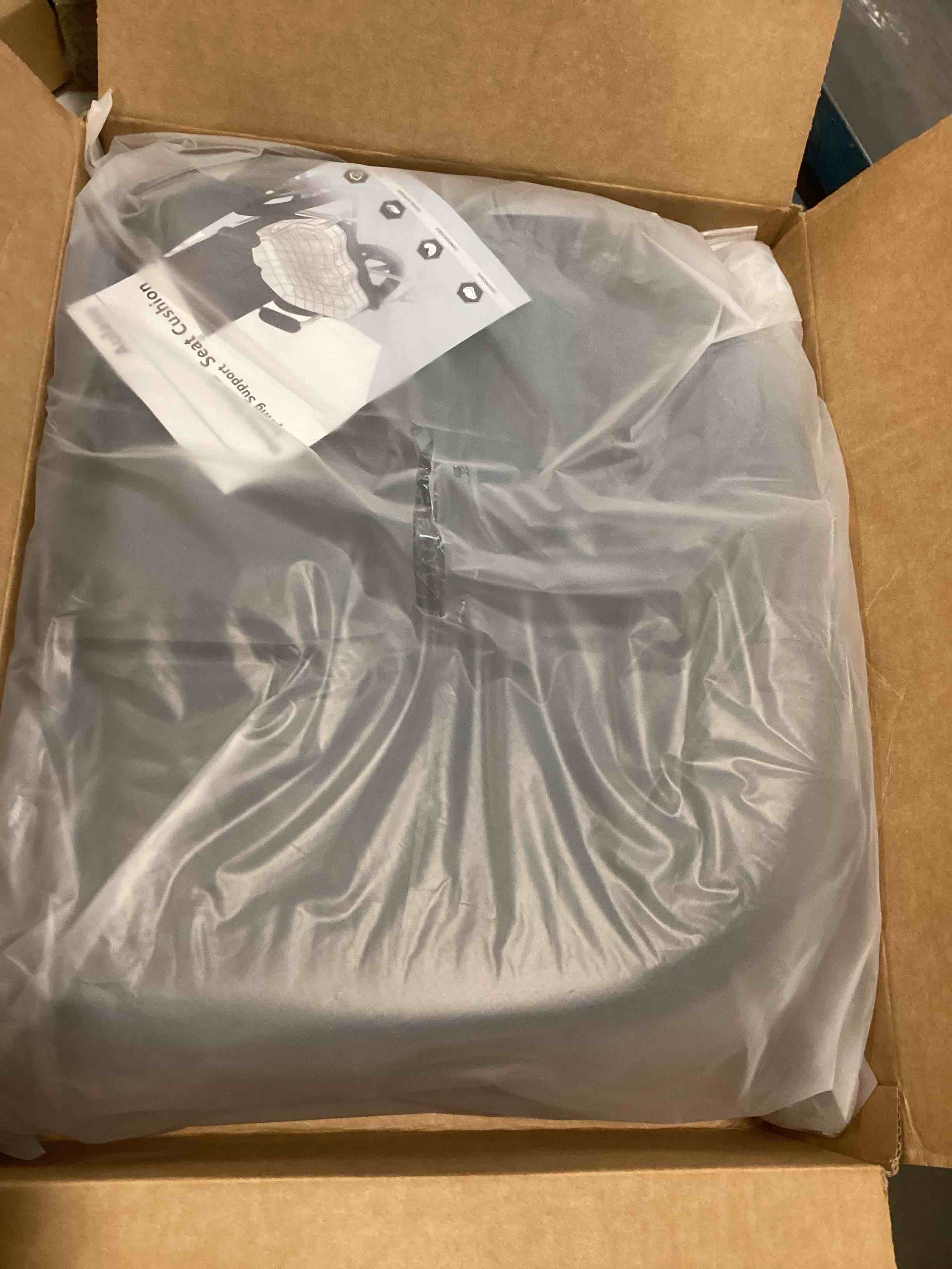 https://s3.amazonaws.com/lotting-images-prod/bidfta/PNK0467850_1729116969267.jpeg