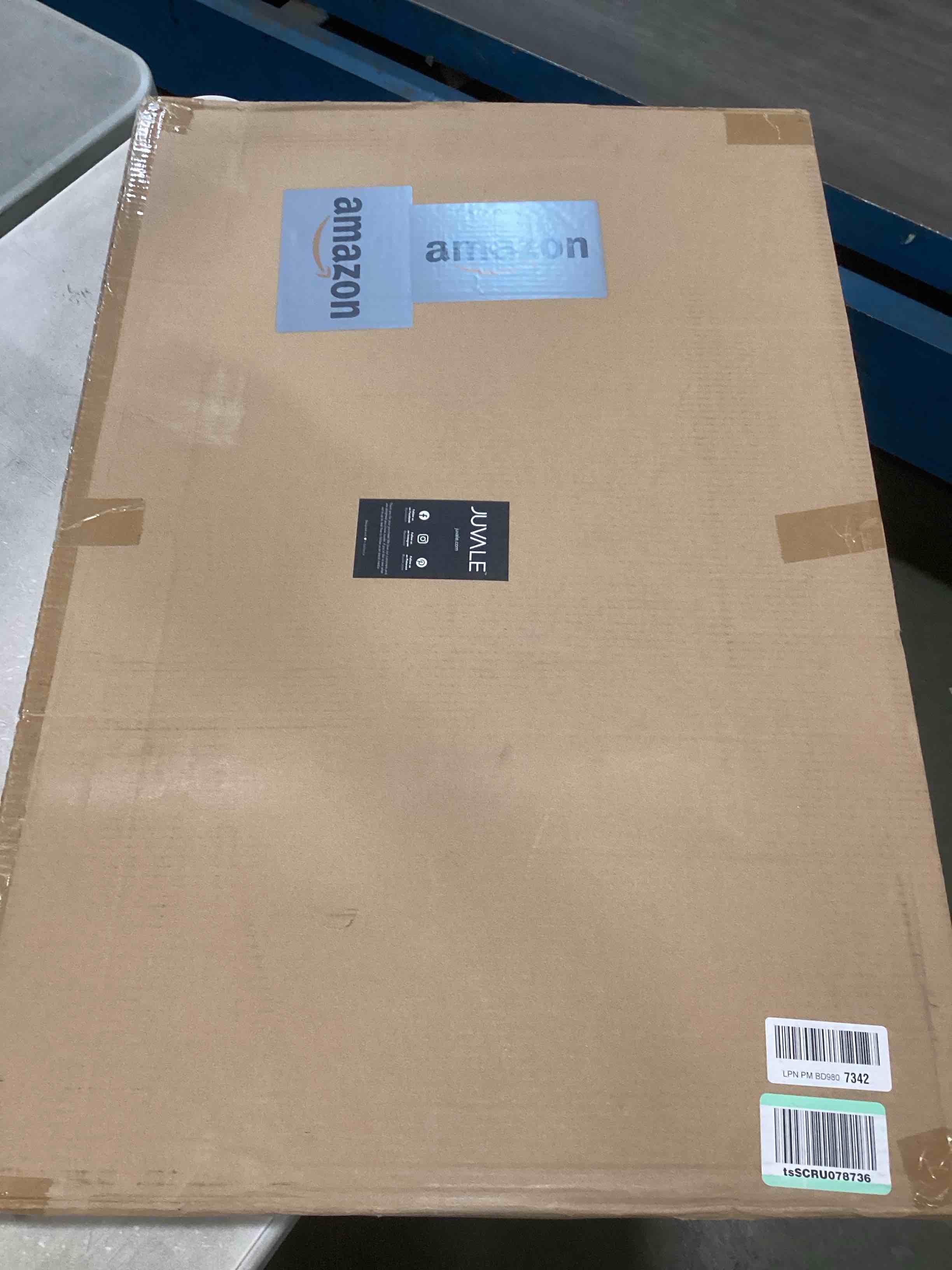 https://s3.amazonaws.com/lotting-images-prod/bidfta/PNK0467874_1729114004413.jpeg