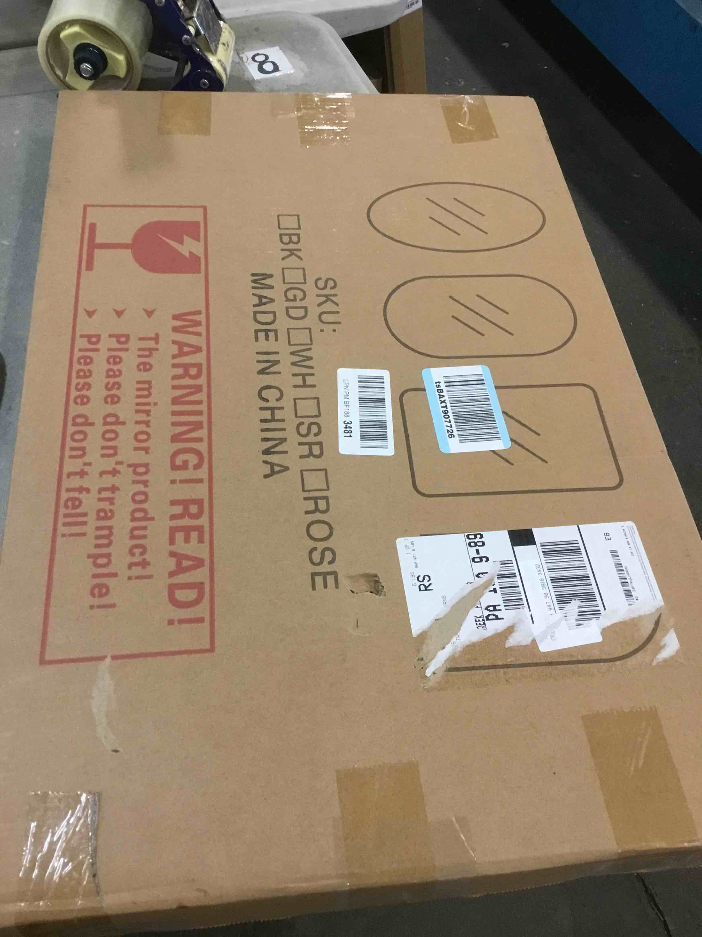 https://s3.amazonaws.com/lotting-images-prod/bidfta/PNK0468005_1731422005120.jpeg