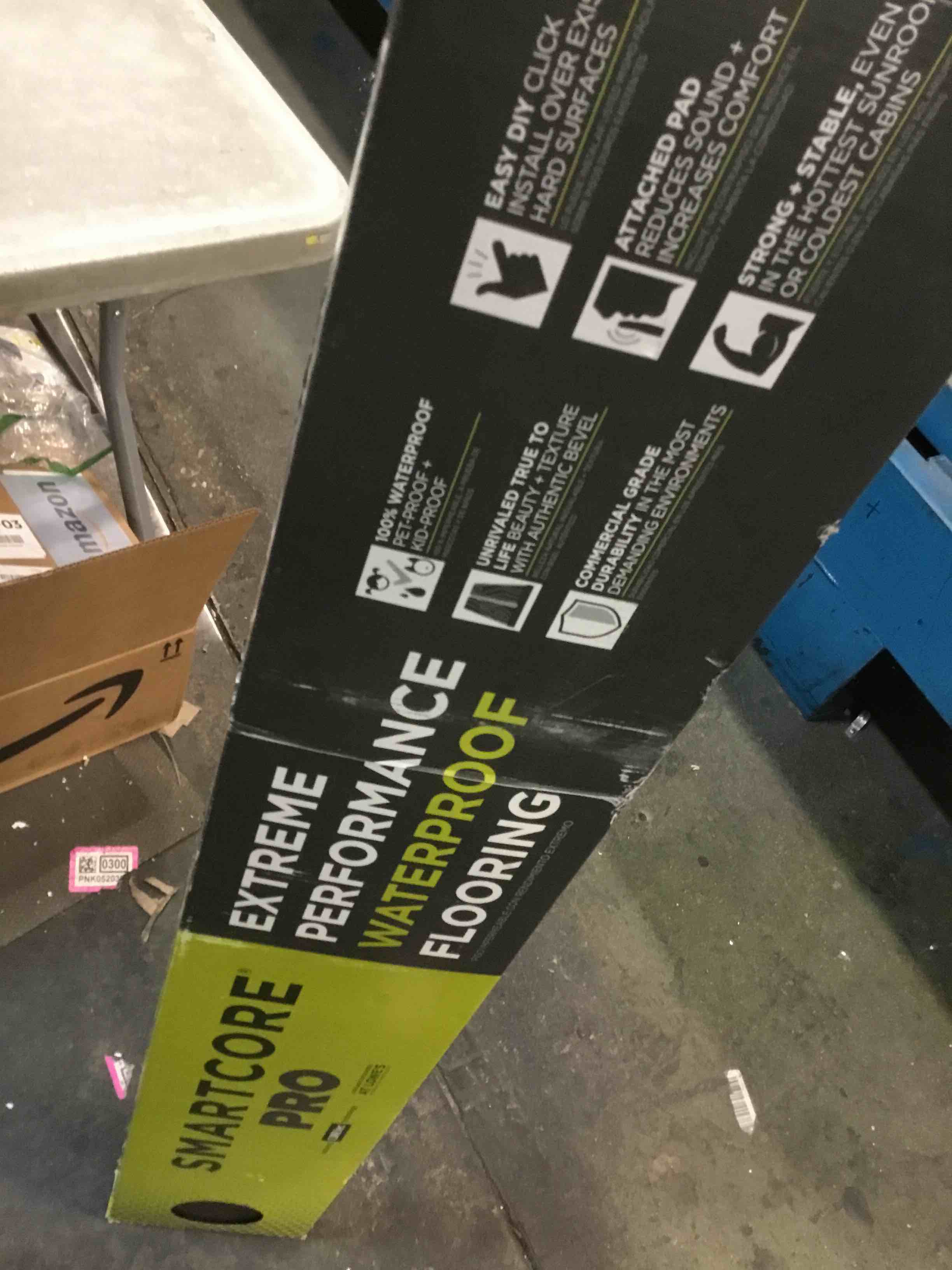 https://s3.amazonaws.com/lotting-images-prod/bidfta/PNK0468171_1730834291031.jpeg