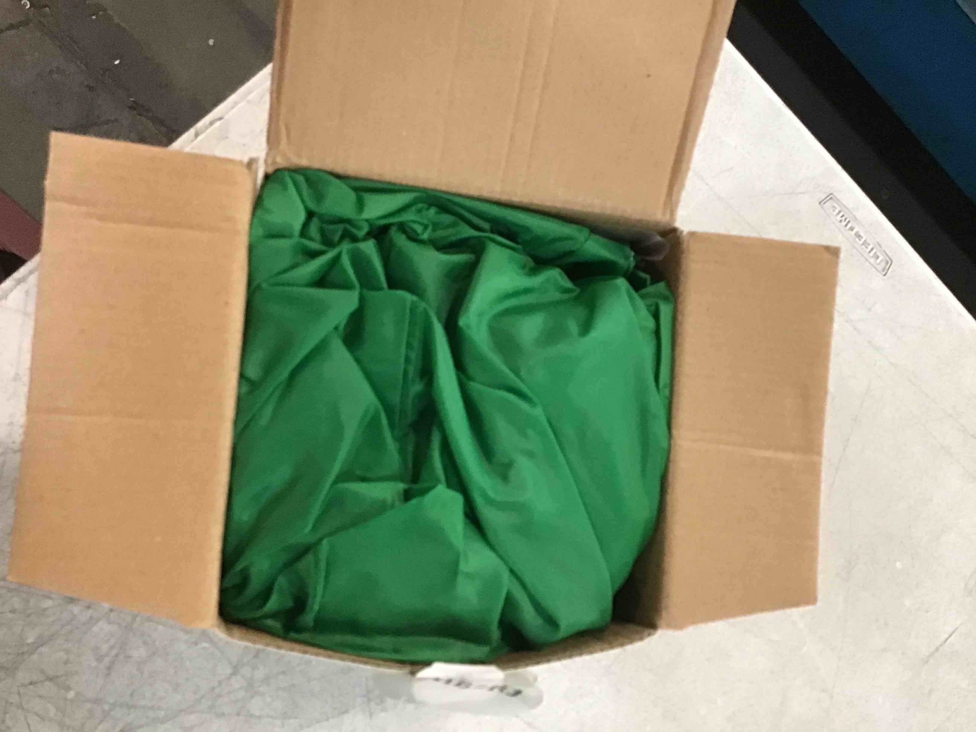 https://s3.amazonaws.com/lotting-images-prod/bidfta/PNK0468425_1729873474591.jpeg