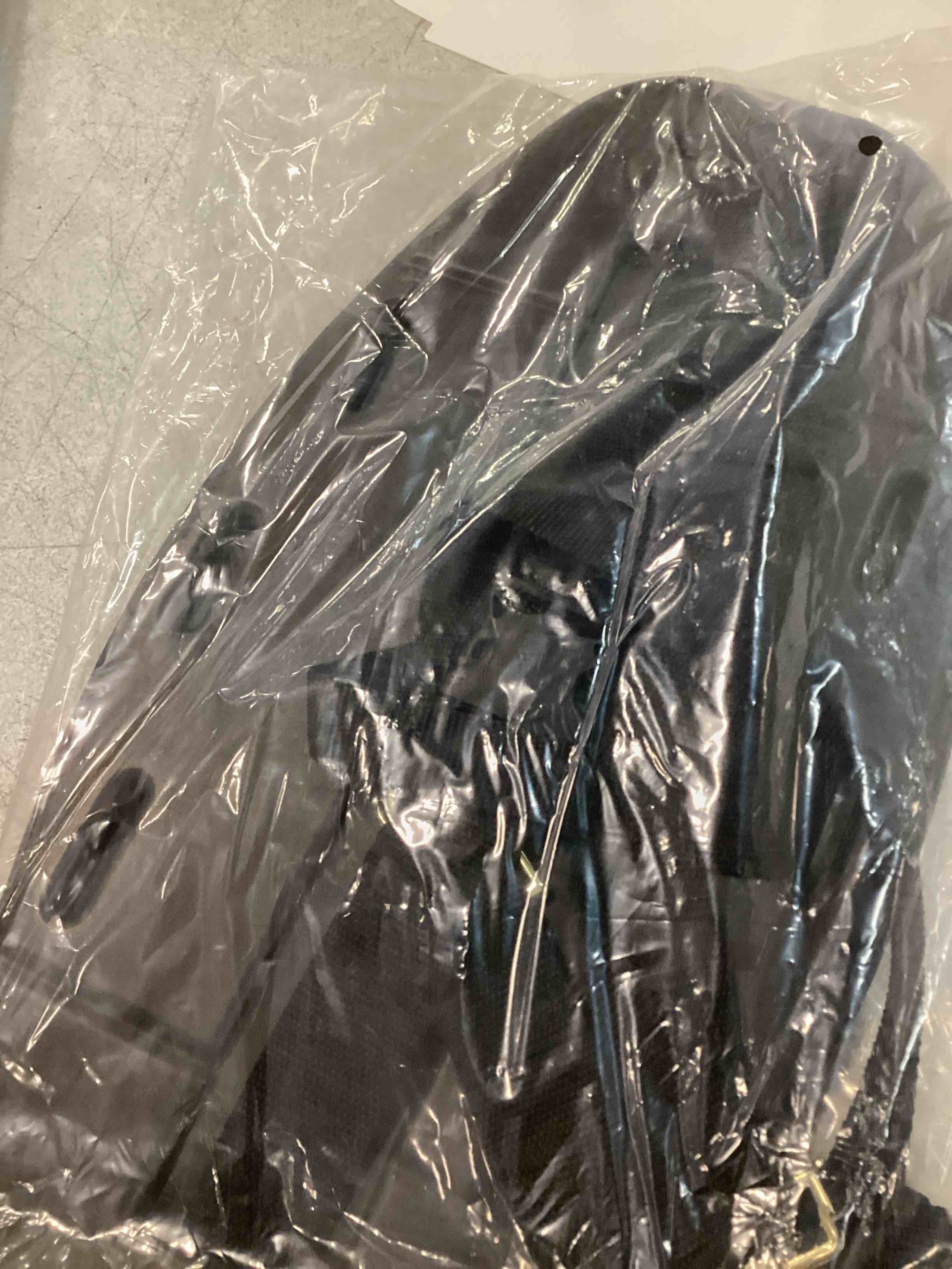 https://s3.amazonaws.com/lotting-images-prod/bidfta/PNK0468892_1729773169742.jpeg