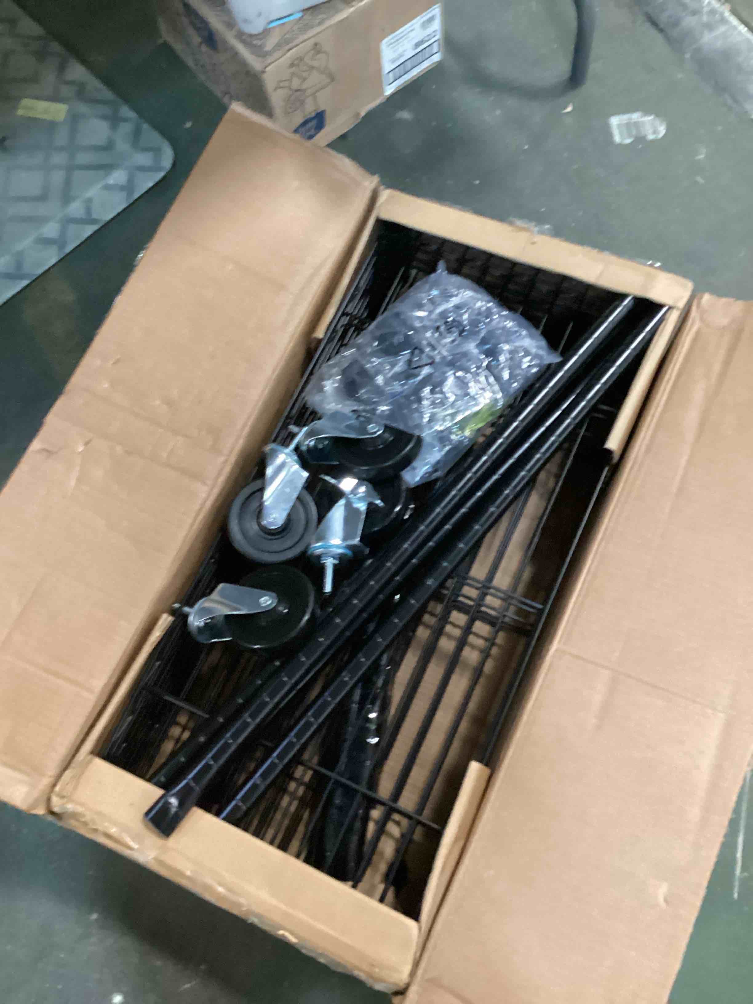 https://s3.amazonaws.com/lotting-images-prod/bidfta/PNK0469280_1729518018973.jpeg