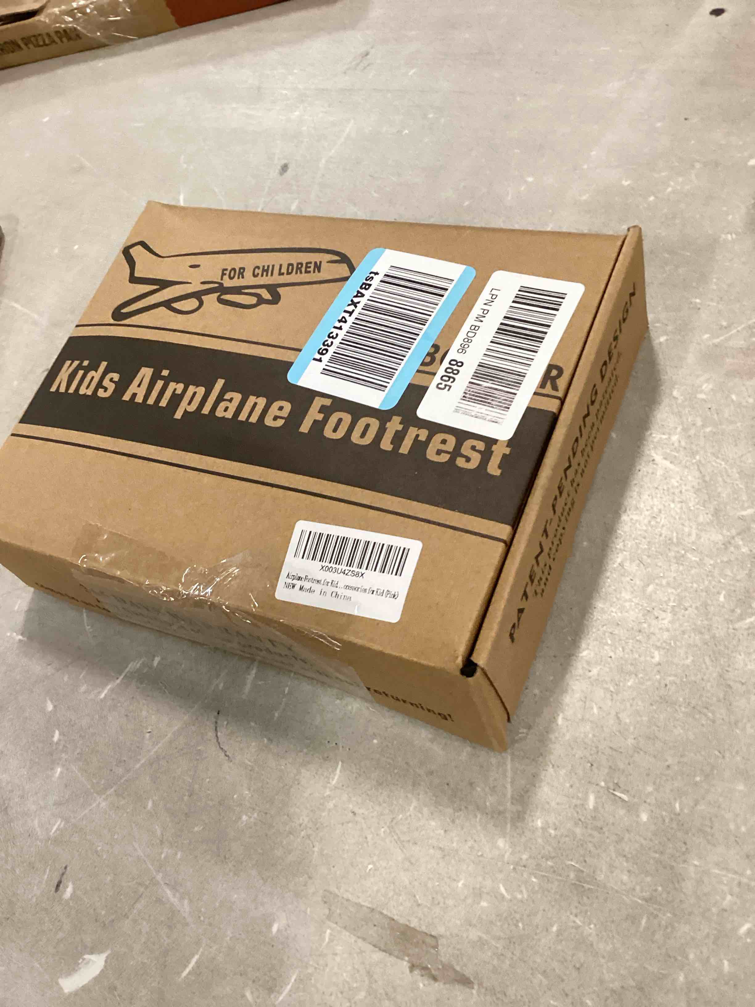 https://s3.amazonaws.com/lotting-images-prod/bidfta/PNK0470333_1729876765932.jpeg