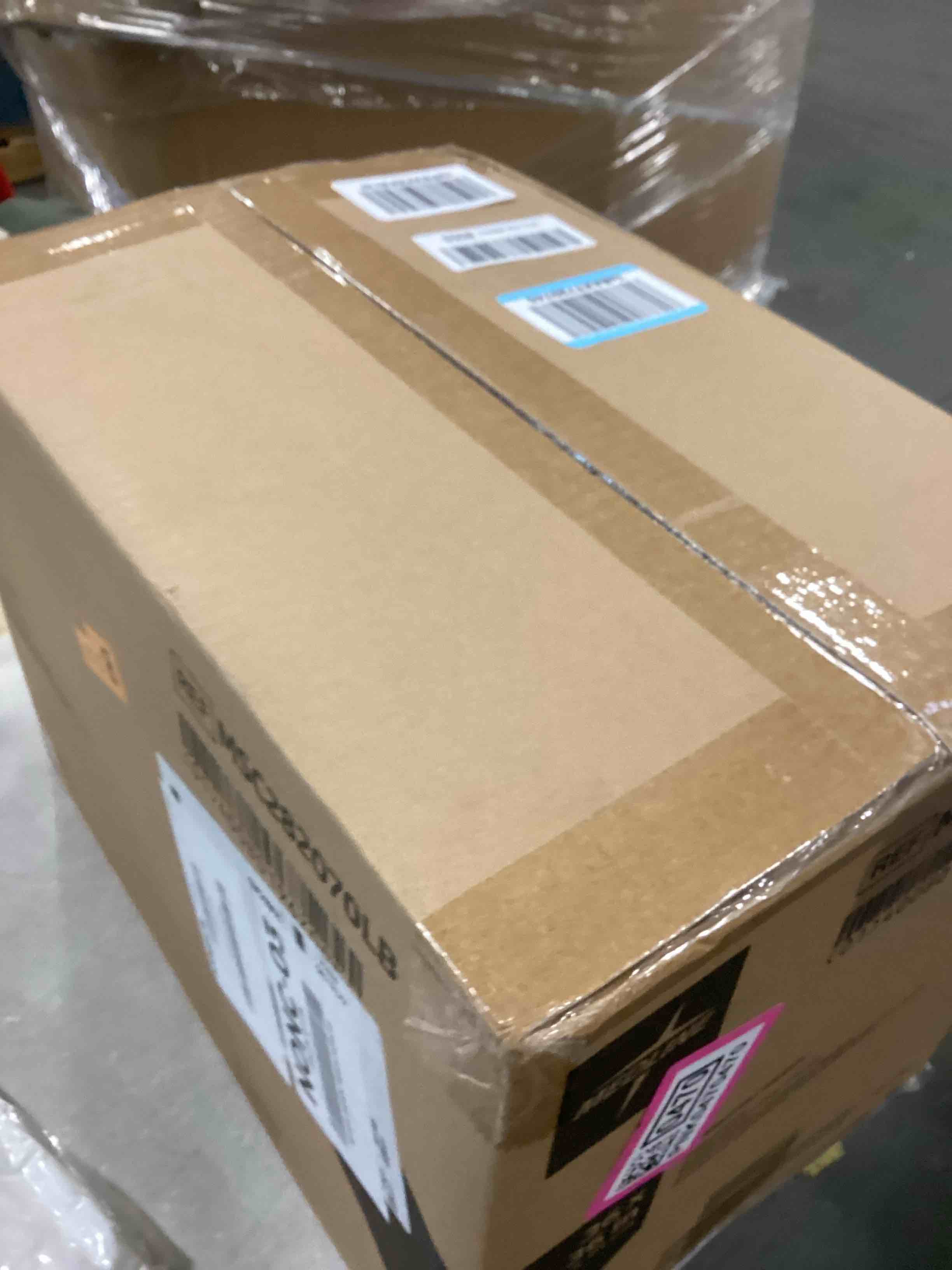 https://s3.amazonaws.com/lotting-images-prod/bidfta/PNK0470470_1729860344003.jpeg
