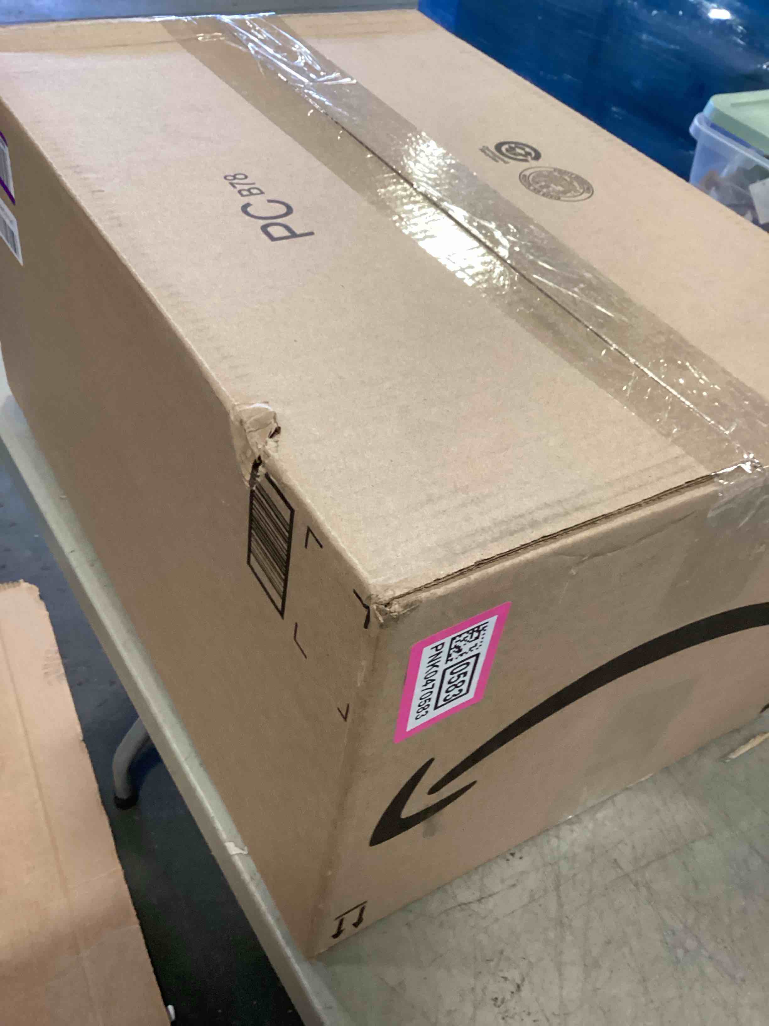 https://s3.amazonaws.com/lotting-images-prod/bidfta/PNK0470583_1729790141084.jpeg
