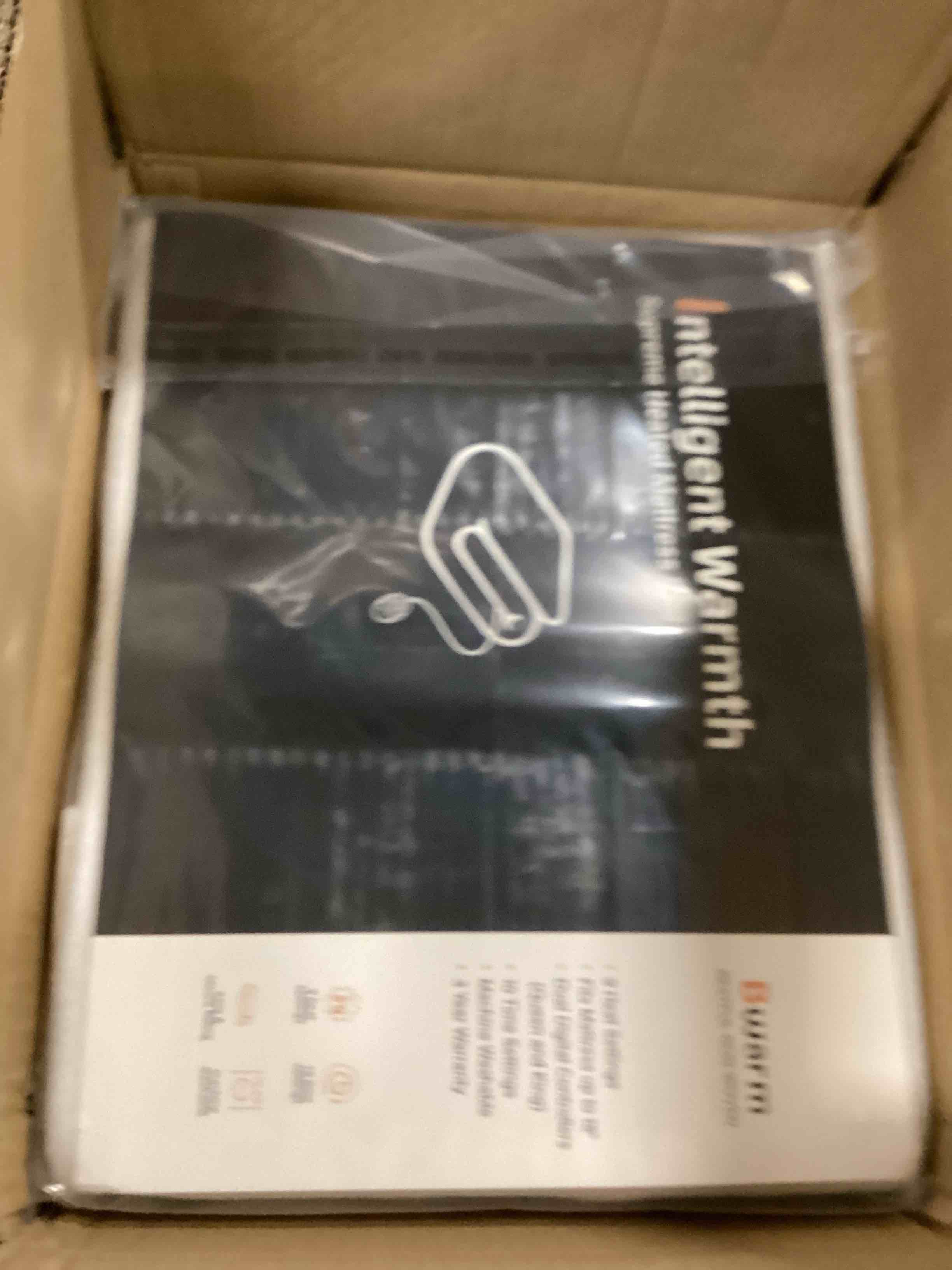 https://s3.amazonaws.com/lotting-images-prod/bidfta/PNK0470720_1729773928959.jpeg