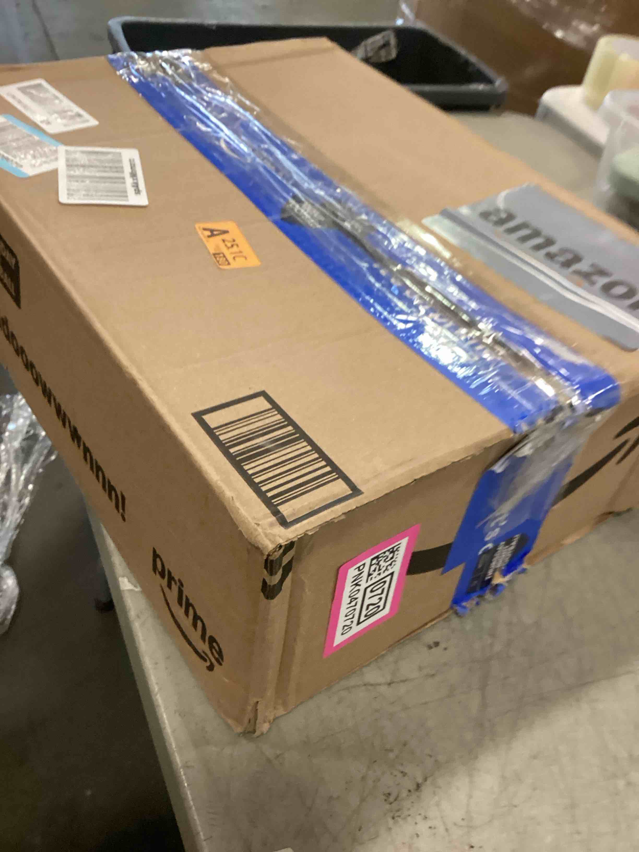 https://s3.amazonaws.com/lotting-images-prod/bidfta/PNK0470720_1729773945833.jpeg