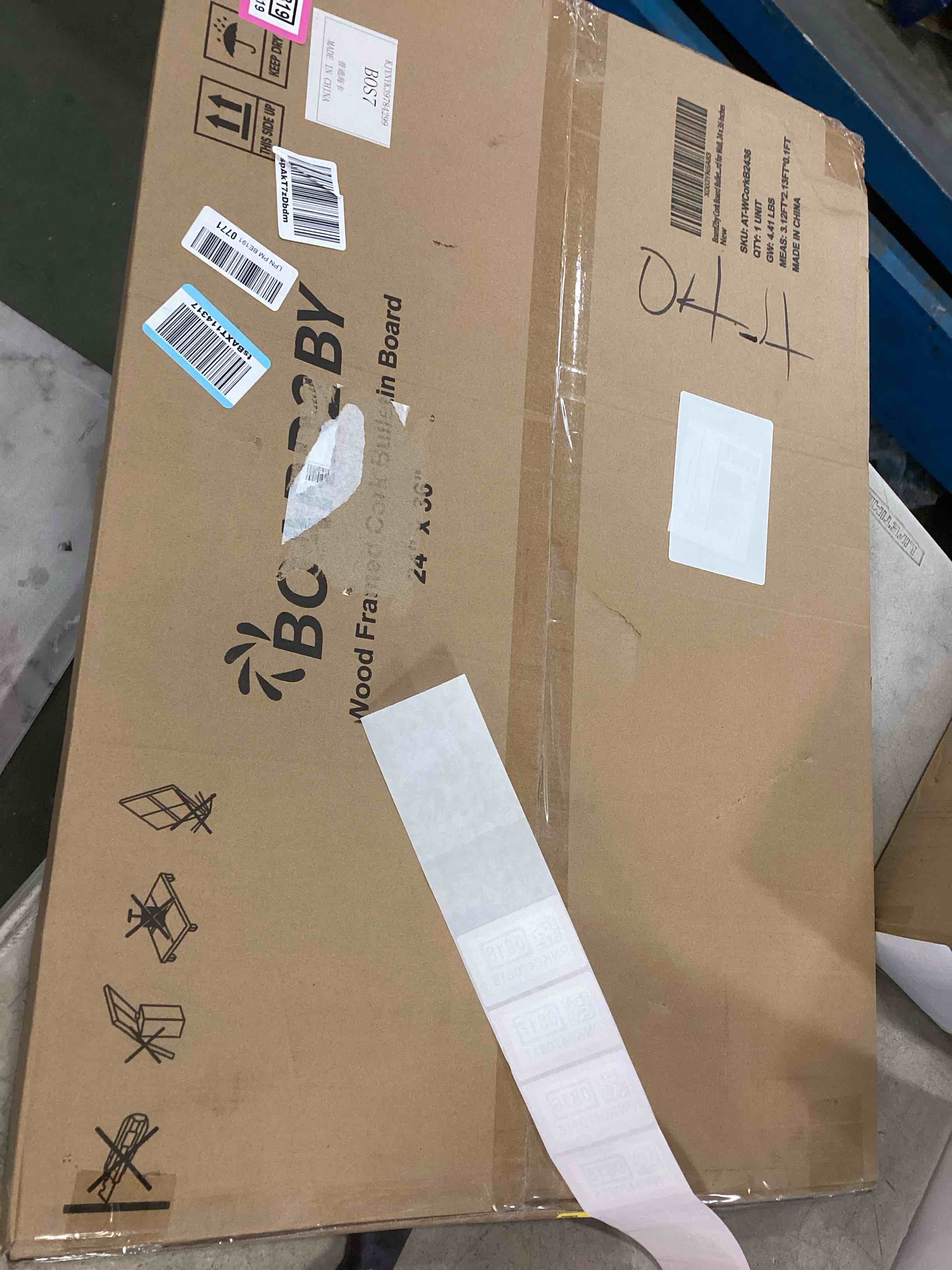 https://s3.amazonaws.com/lotting-images-prod/bidfta/PNK0470819_1729705690369.jpeg