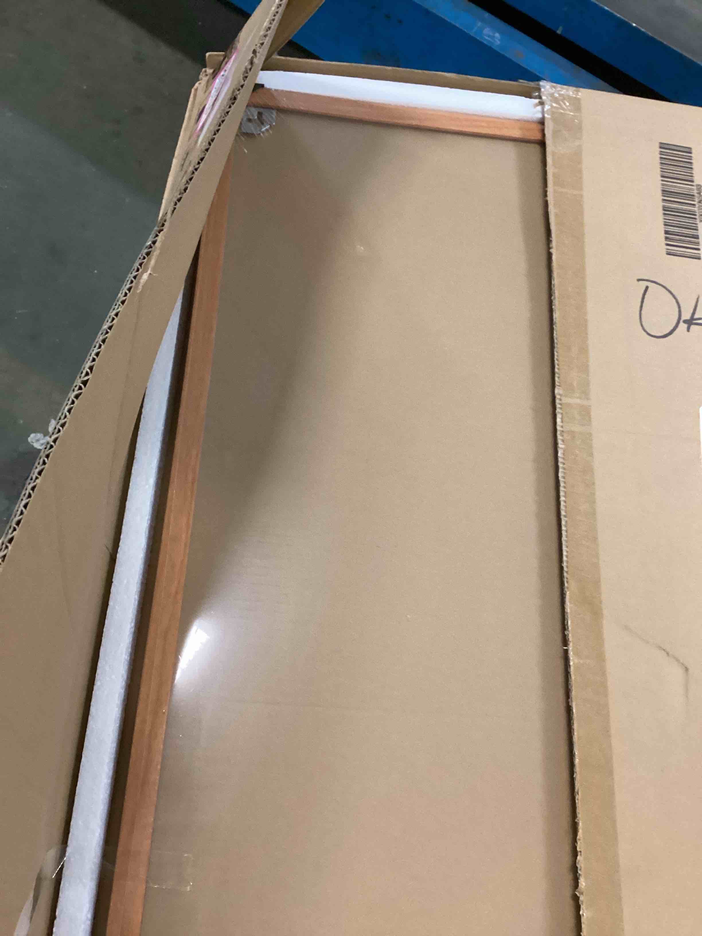 https://s3.amazonaws.com/lotting-images-prod/bidfta/PNK0470819_1729705707838.jpeg