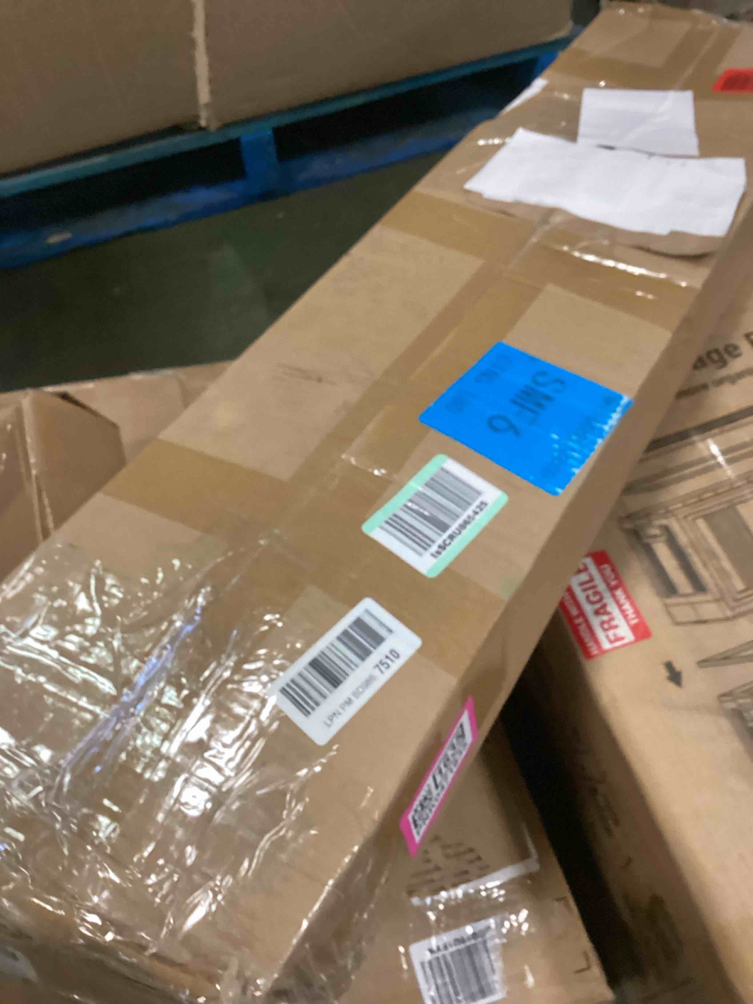 https://s3.amazonaws.com/lotting-images-prod/bidfta/PNK0471635_1729177445510.jpeg