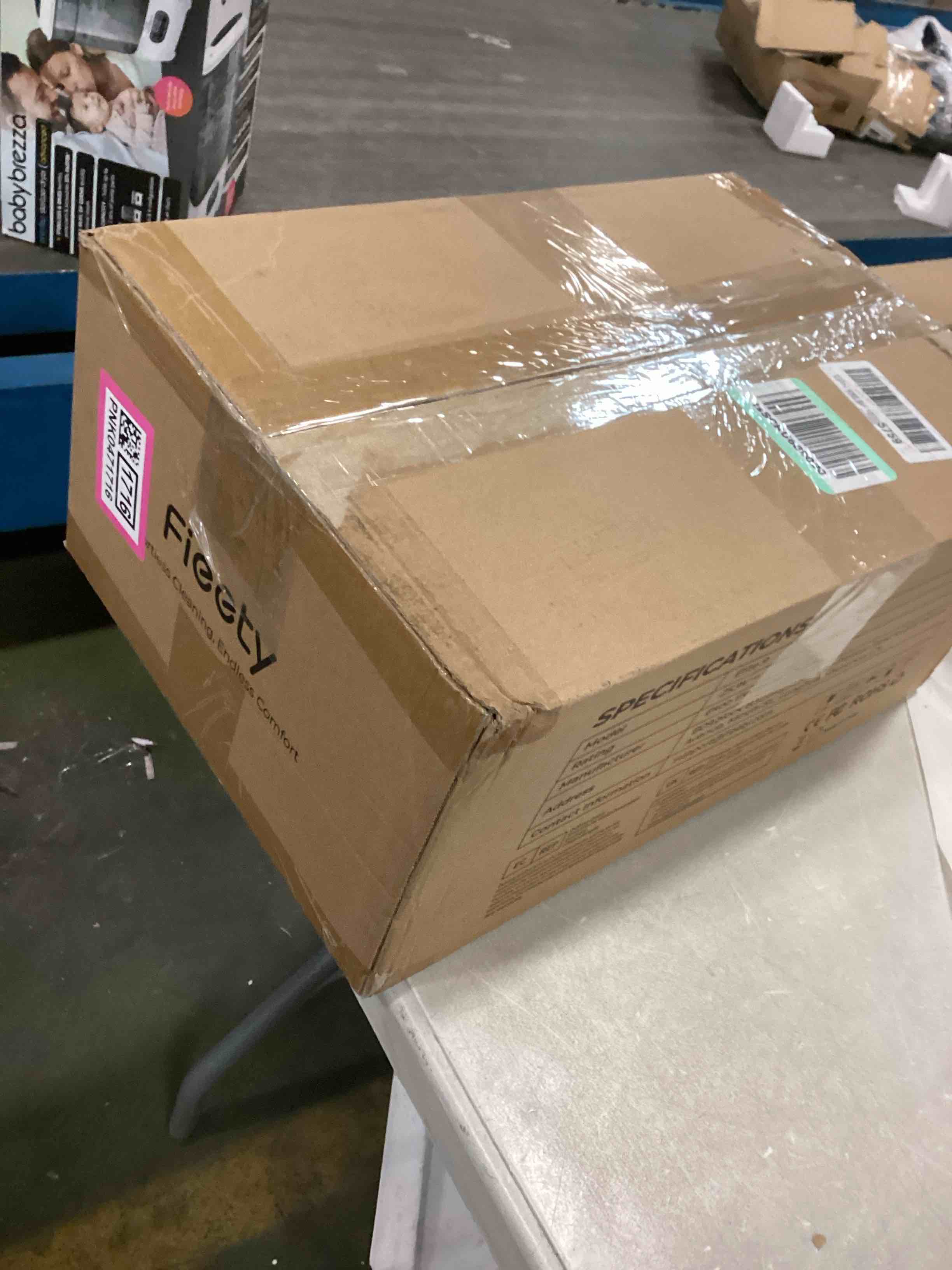 https://s3.amazonaws.com/lotting-images-prod/bidfta/PNK0471716_1729168730037.jpeg
