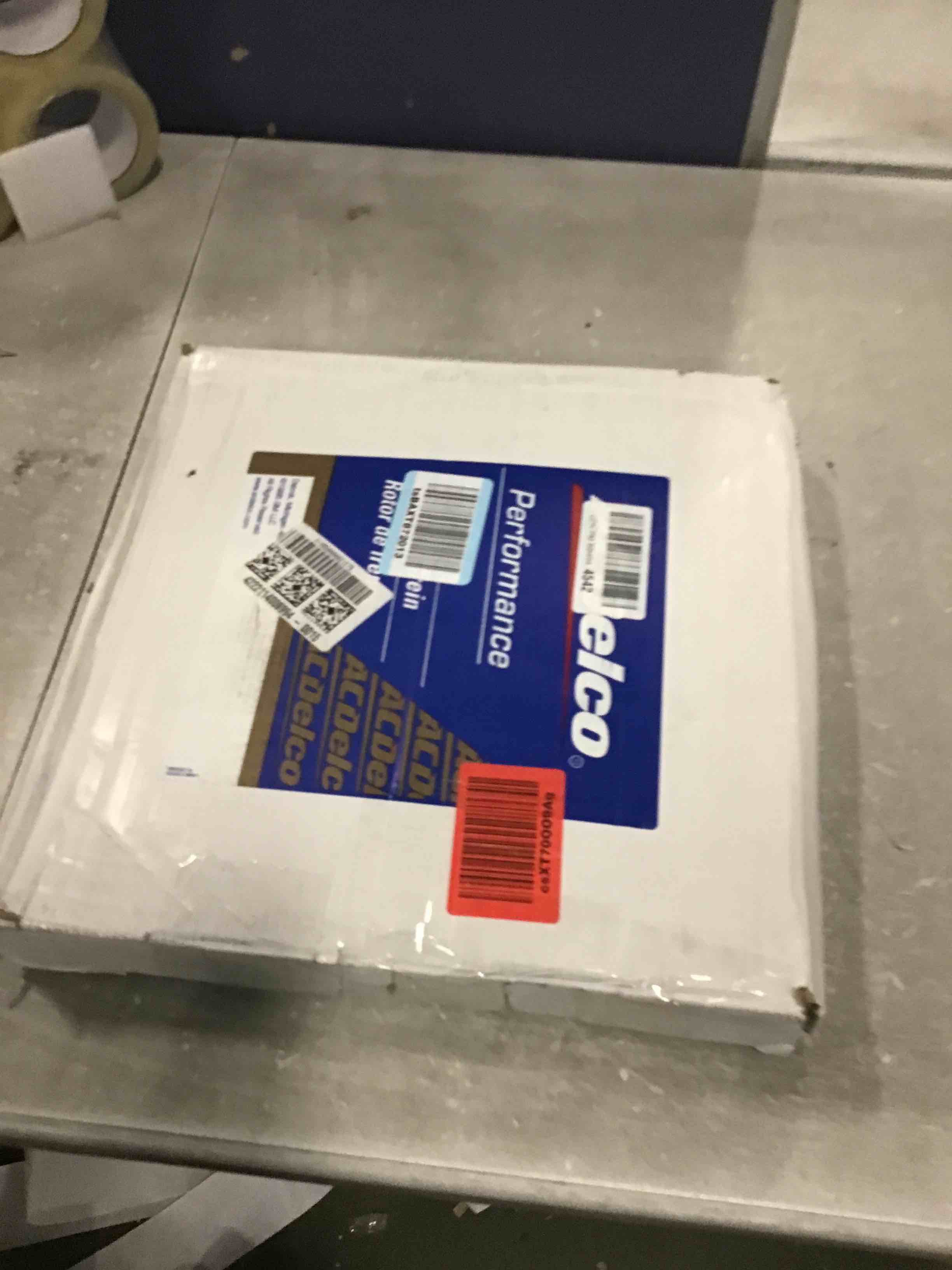 https://s3.amazonaws.com/lotting-images-prod/bidfta/PNK0472113_1731358037870.jpeg