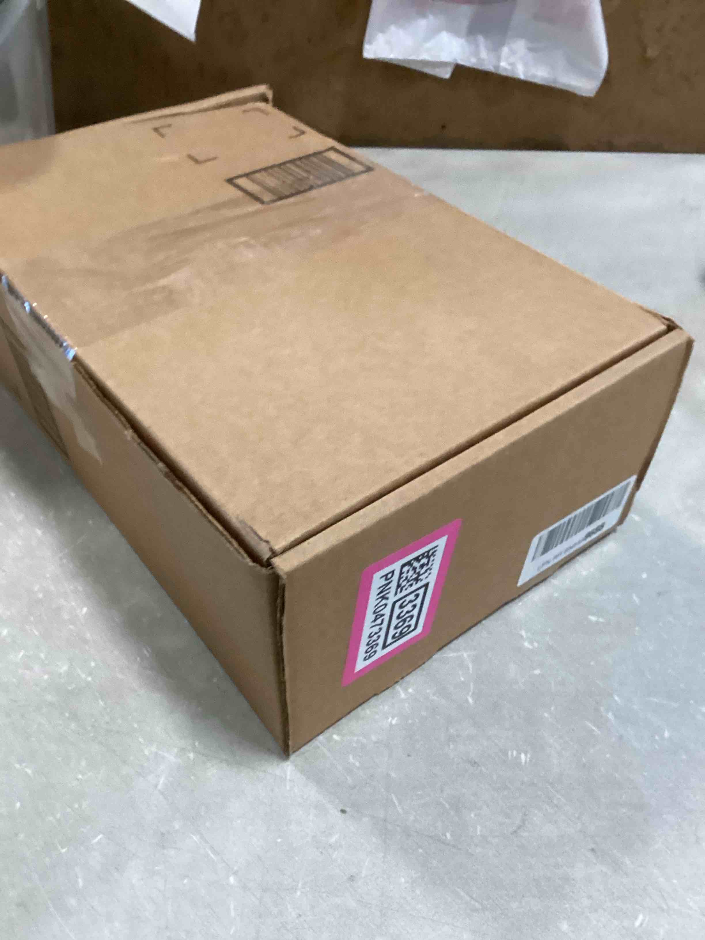https://s3.amazonaws.com/lotting-images-prod/bidfta/PNK0473369_1729269388032.jpeg