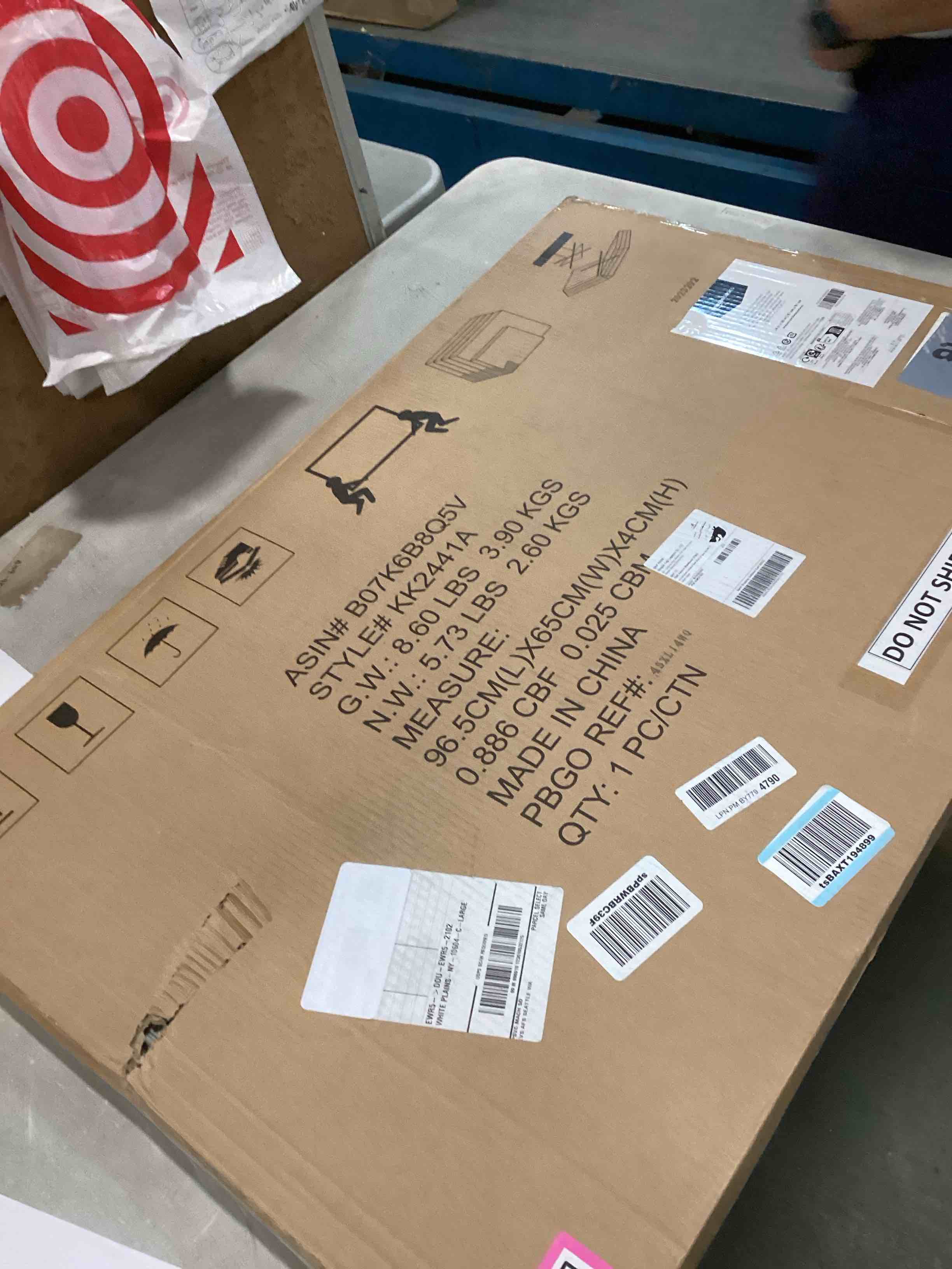 https://s3.amazonaws.com/lotting-images-prod/bidfta/PNK0473641_1729187374329.jpeg