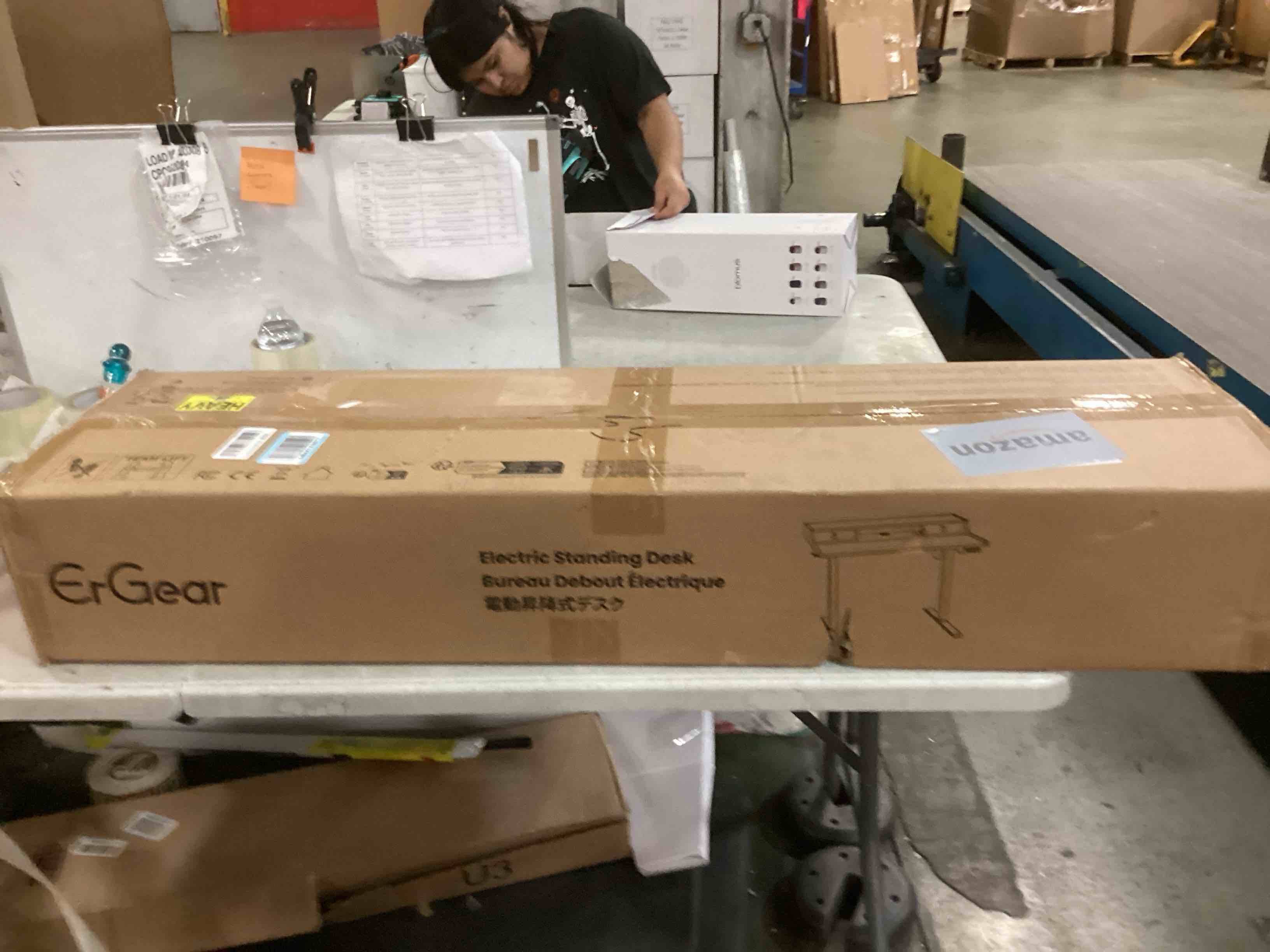 https://s3.amazonaws.com/lotting-images-prod/bidfta/PNK0474739_1730501805568.jpeg