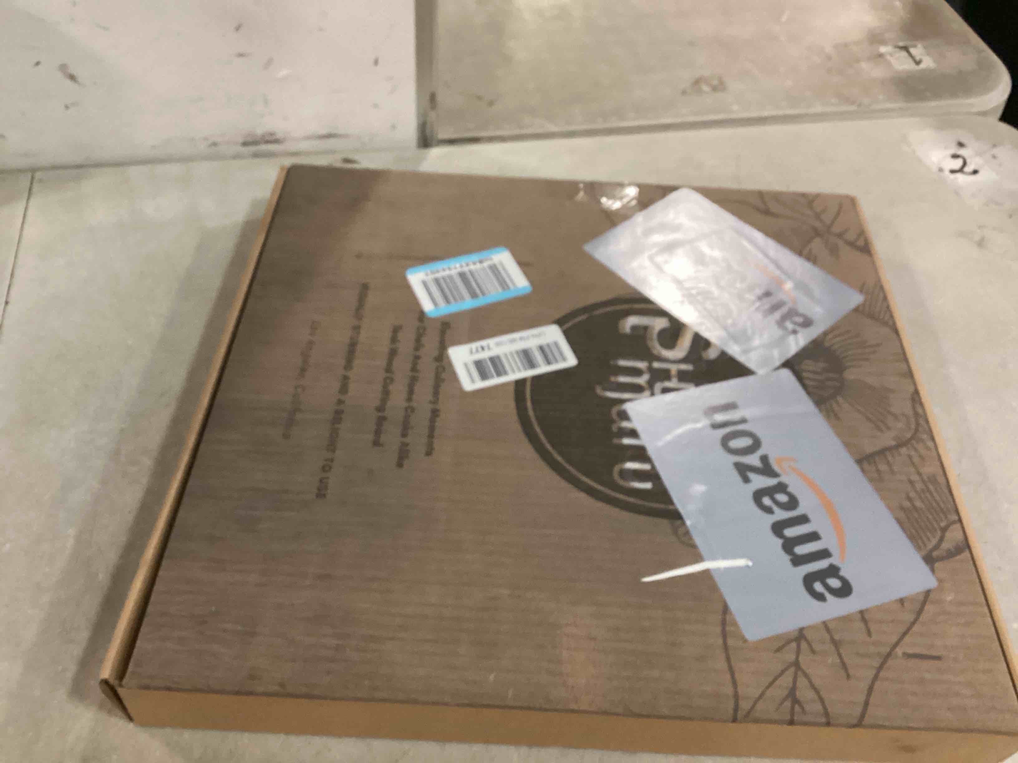 https://s3.amazonaws.com/lotting-images-prod/bidfta/PNK0474998_1730411683683.jpeg