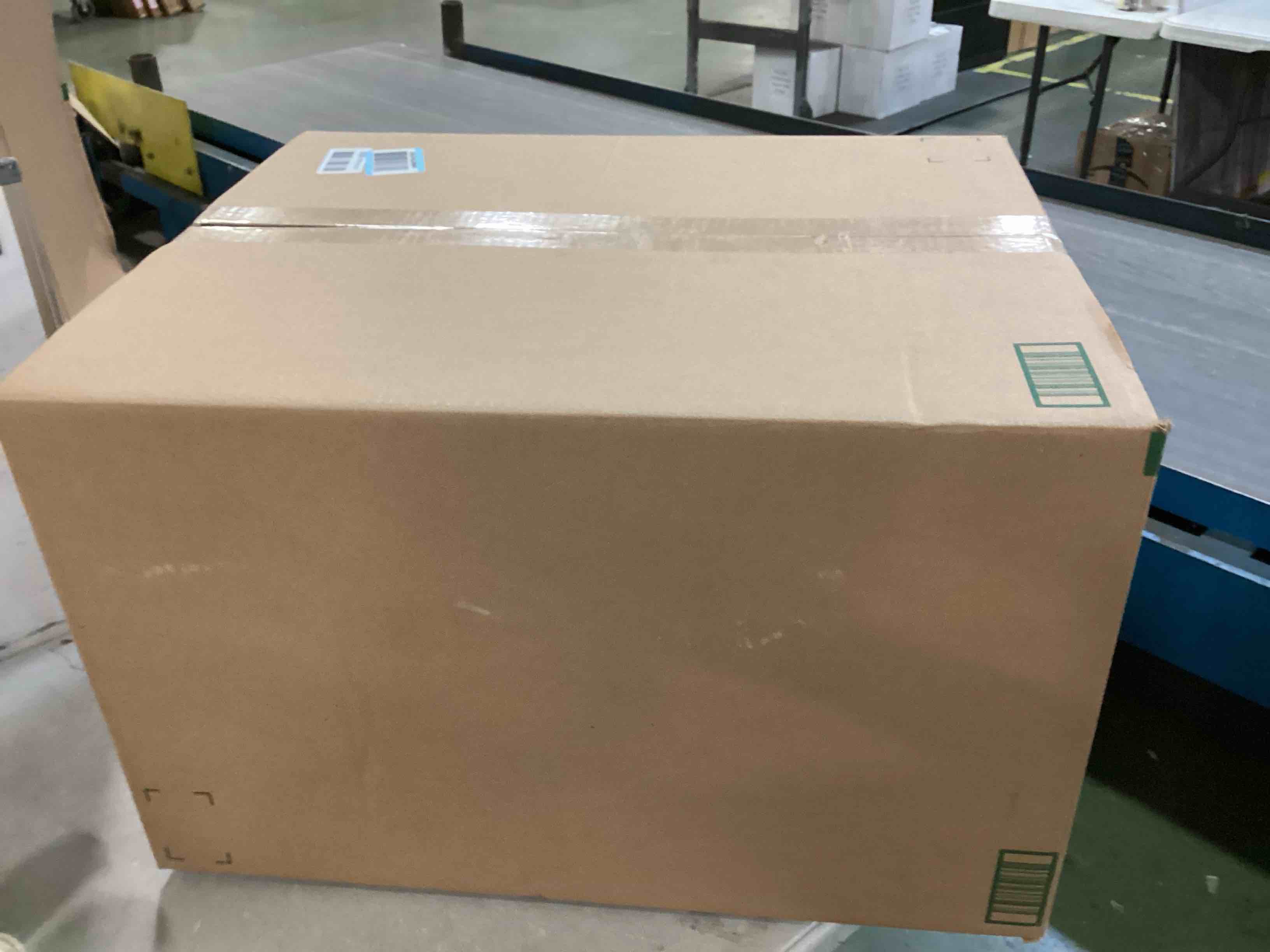 https://s3.amazonaws.com/lotting-images-prod/bidfta/PNK0475092_1730344660716.jpeg