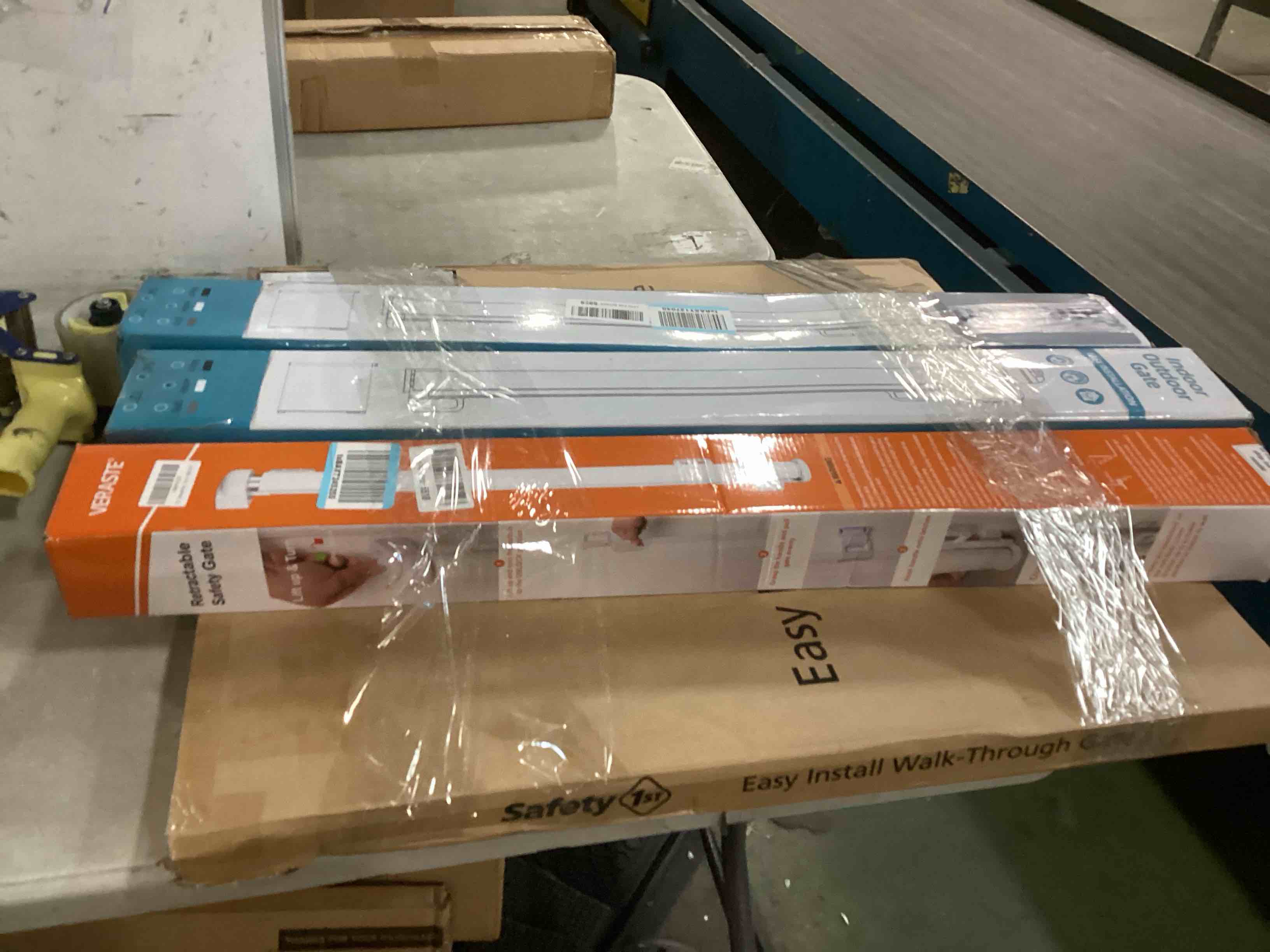 https://s3.amazonaws.com/lotting-images-prod/bidfta/PNK0475095_1730343348618.jpeg