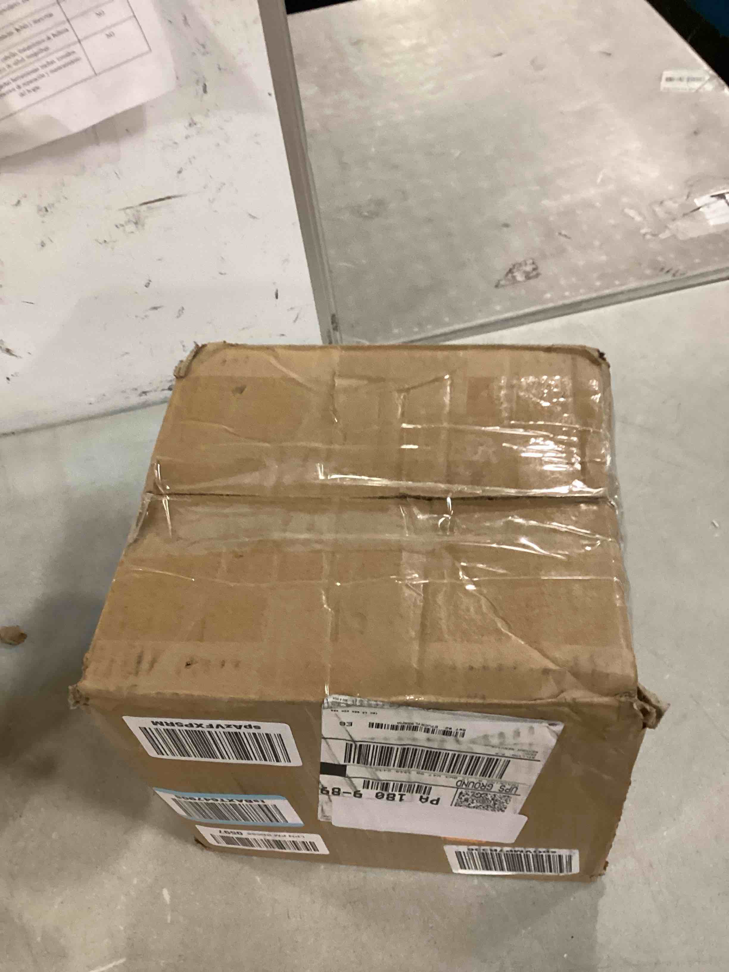 https://s3.amazonaws.com/lotting-images-prod/bidfta/PNK0475477_1730171870507.jpeg