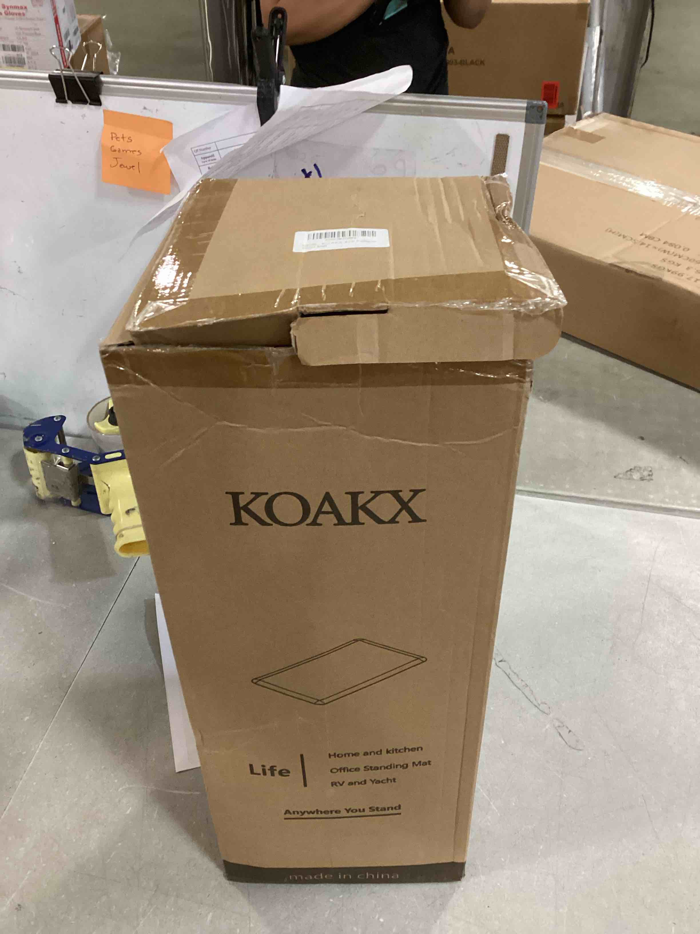 https://s3.amazonaws.com/lotting-images-prod/bidfta/PNK0475585_1730153641019.jpeg