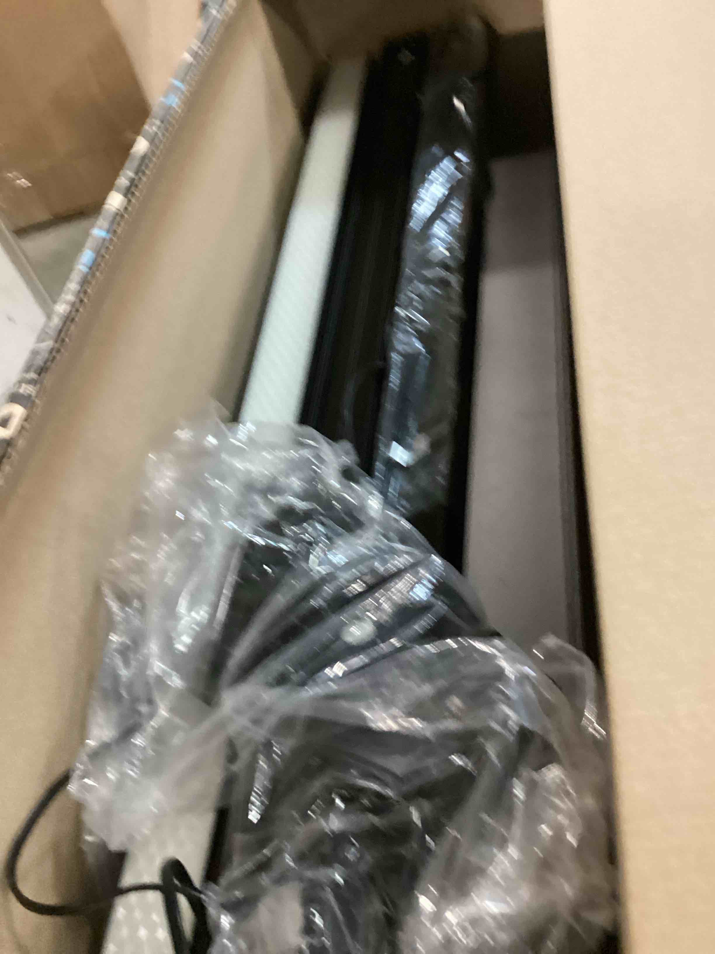 https://s3.amazonaws.com/lotting-images-prod/bidfta/PNK0475732_1729901573287.jpeg