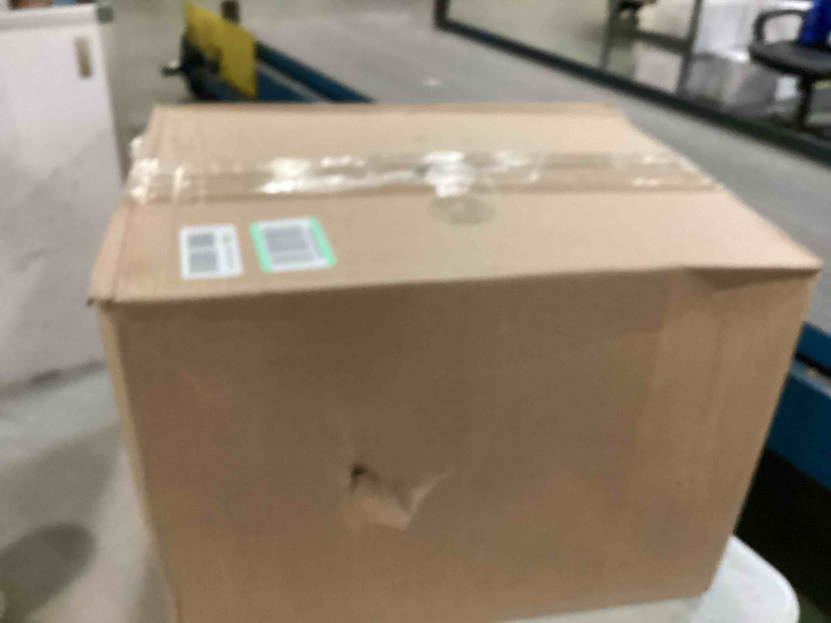 https://s3.amazonaws.com/lotting-images-prod/bidfta/PNK0475750_1729899754204.jpeg