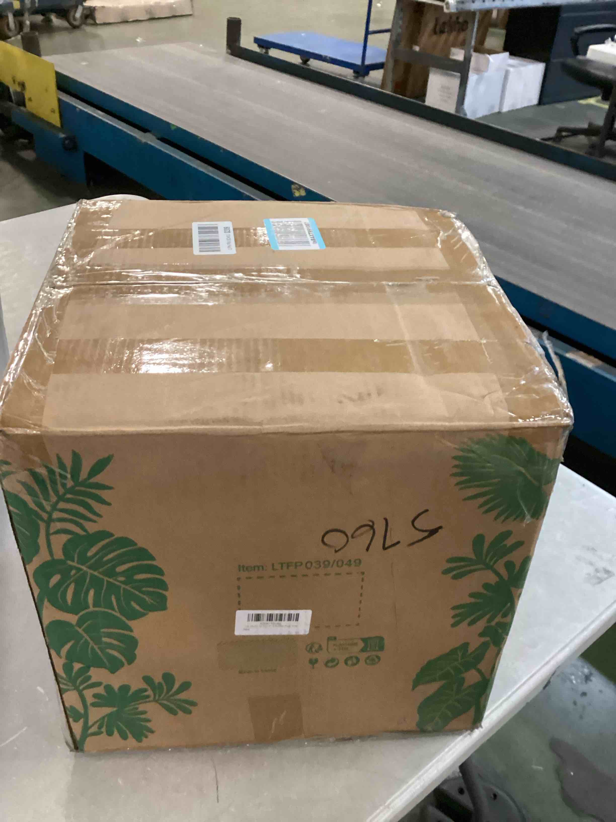 https://s3.amazonaws.com/lotting-images-prod/bidfta/PNK0475933_1729806178168.jpeg