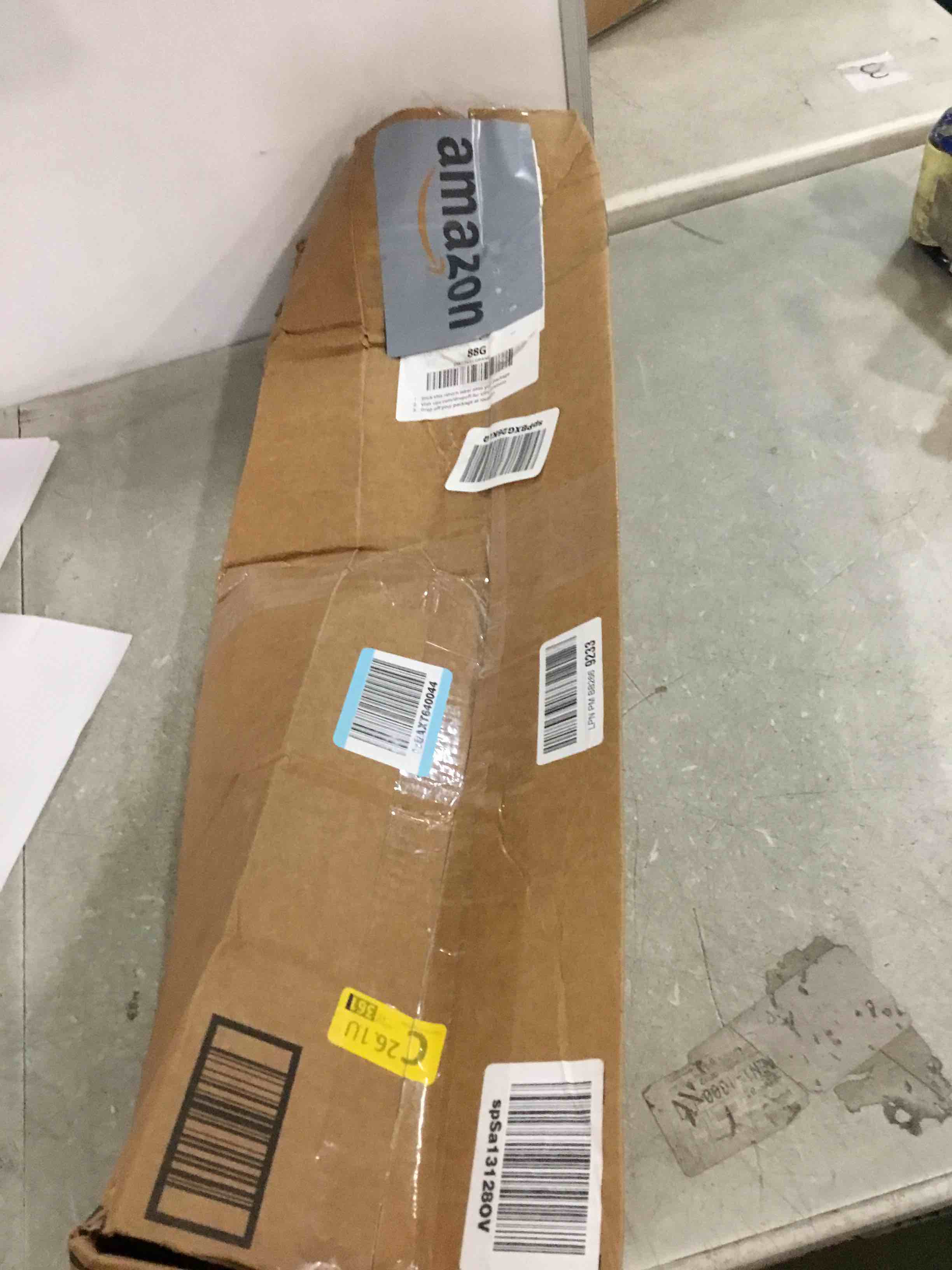 https://s3.amazonaws.com/lotting-images-prod/bidfta/PNK0476435_1730171766020.jpeg