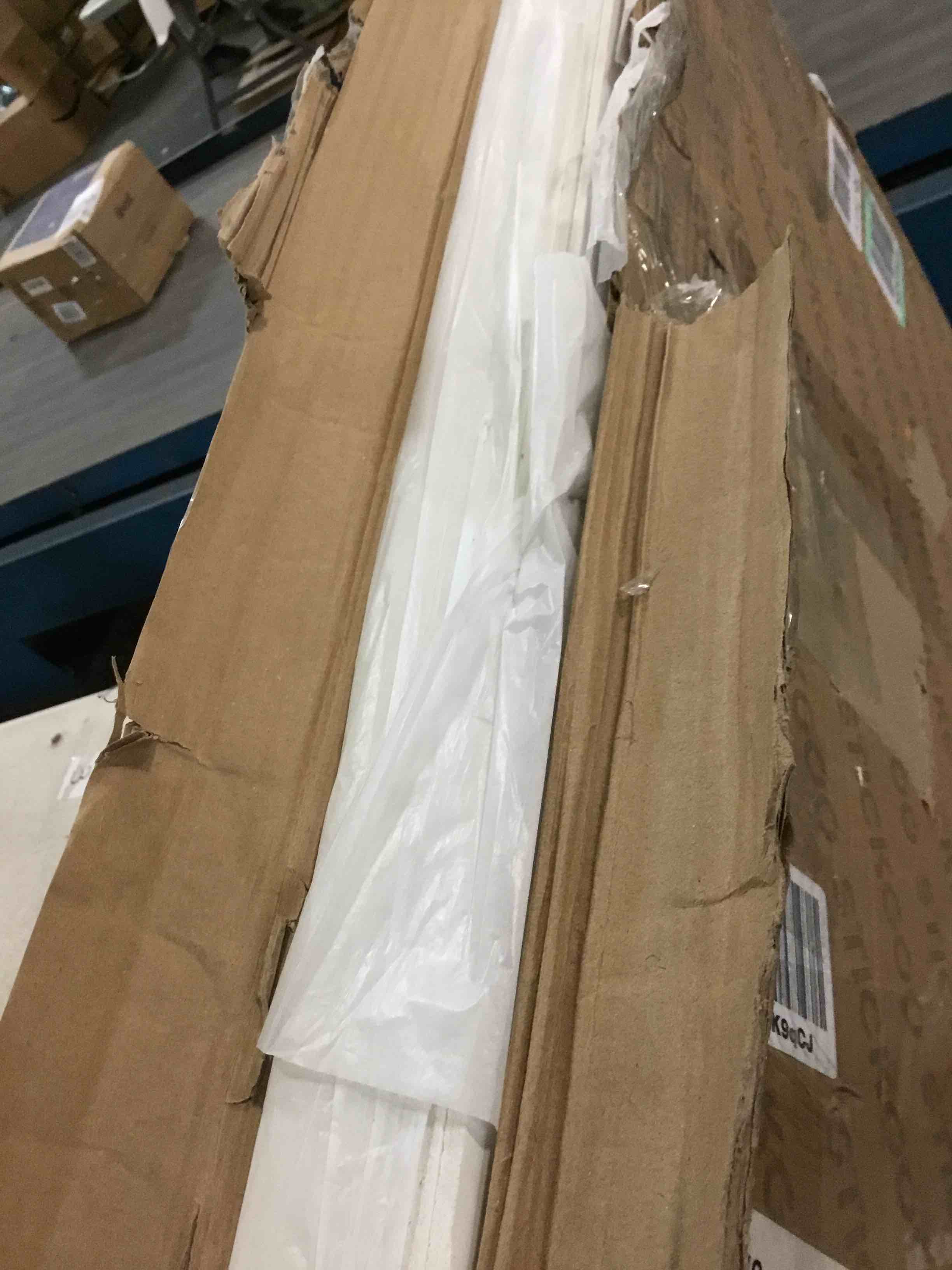 https://s3.amazonaws.com/lotting-images-prod/bidfta/PNK0476512_1730160358495.jpeg