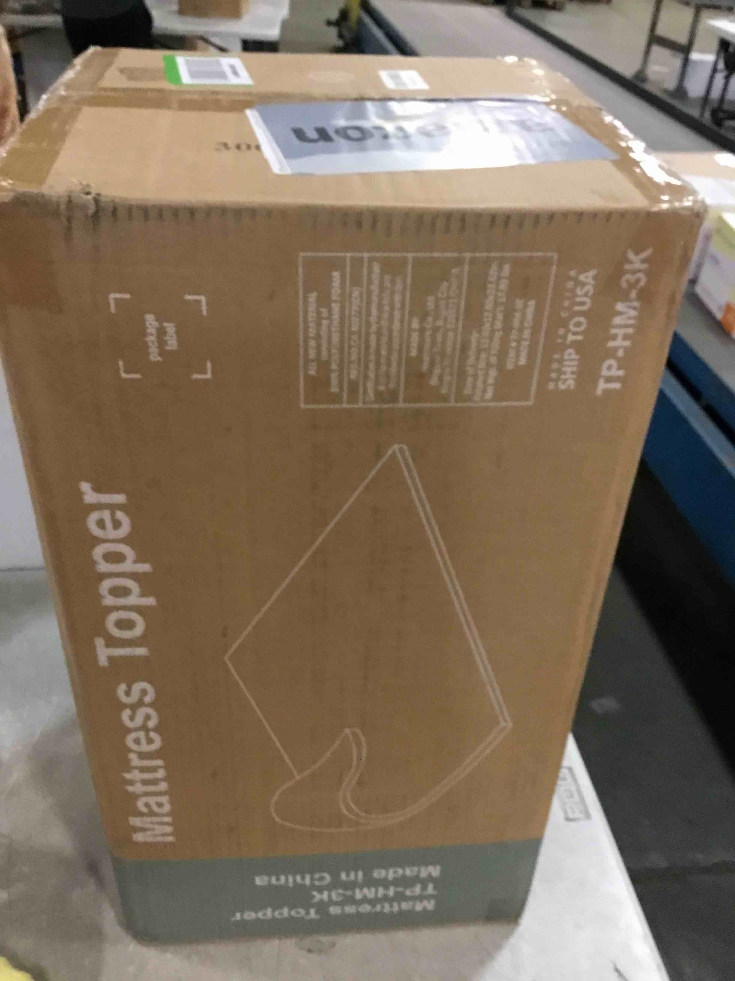 https://s3.amazonaws.com/lotting-images-prod/bidfta/PNK0476534_1730158340083.jpeg