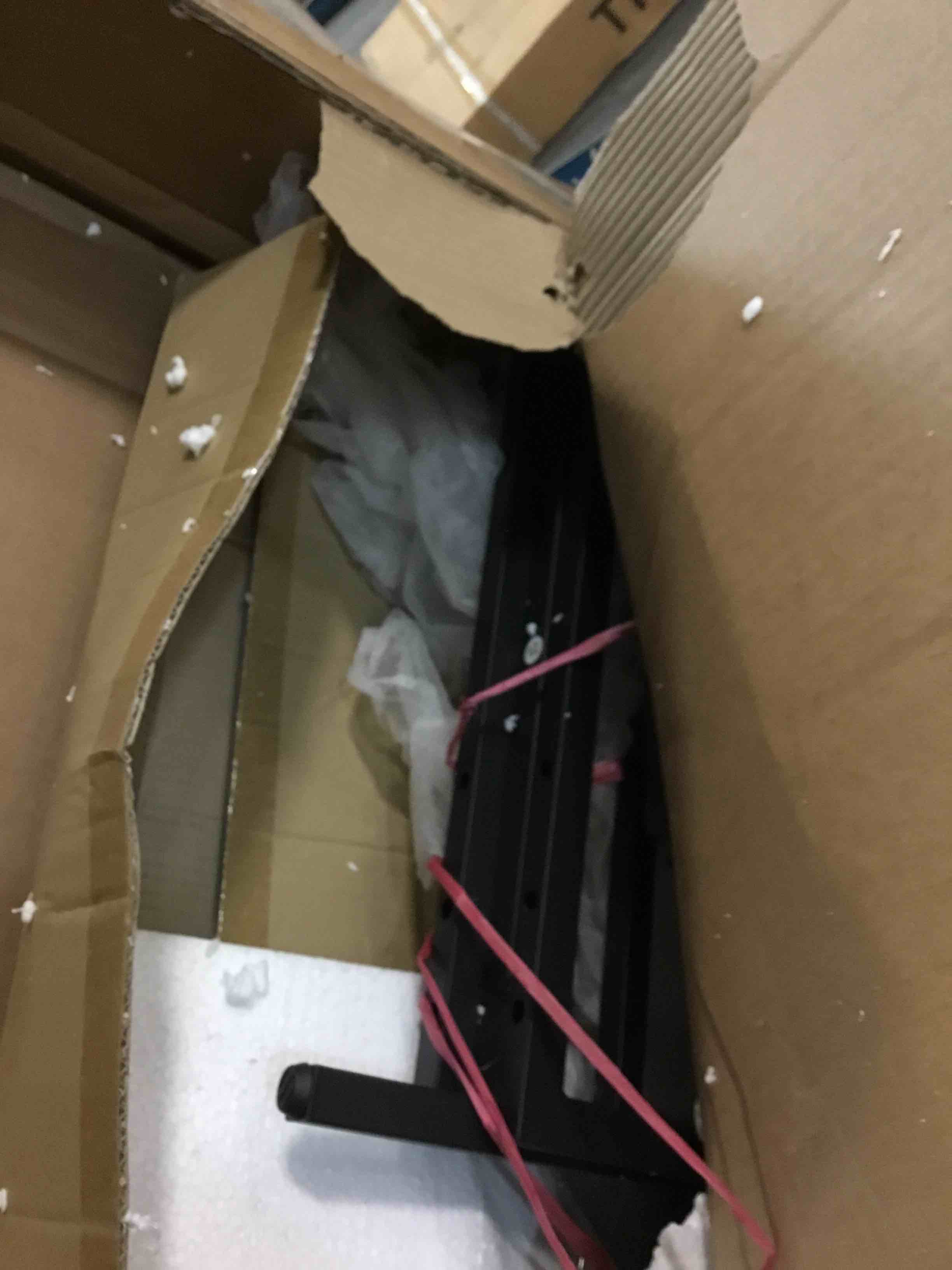 https://s3.amazonaws.com/lotting-images-prod/bidfta/PNK0476564_1730154832648.jpeg