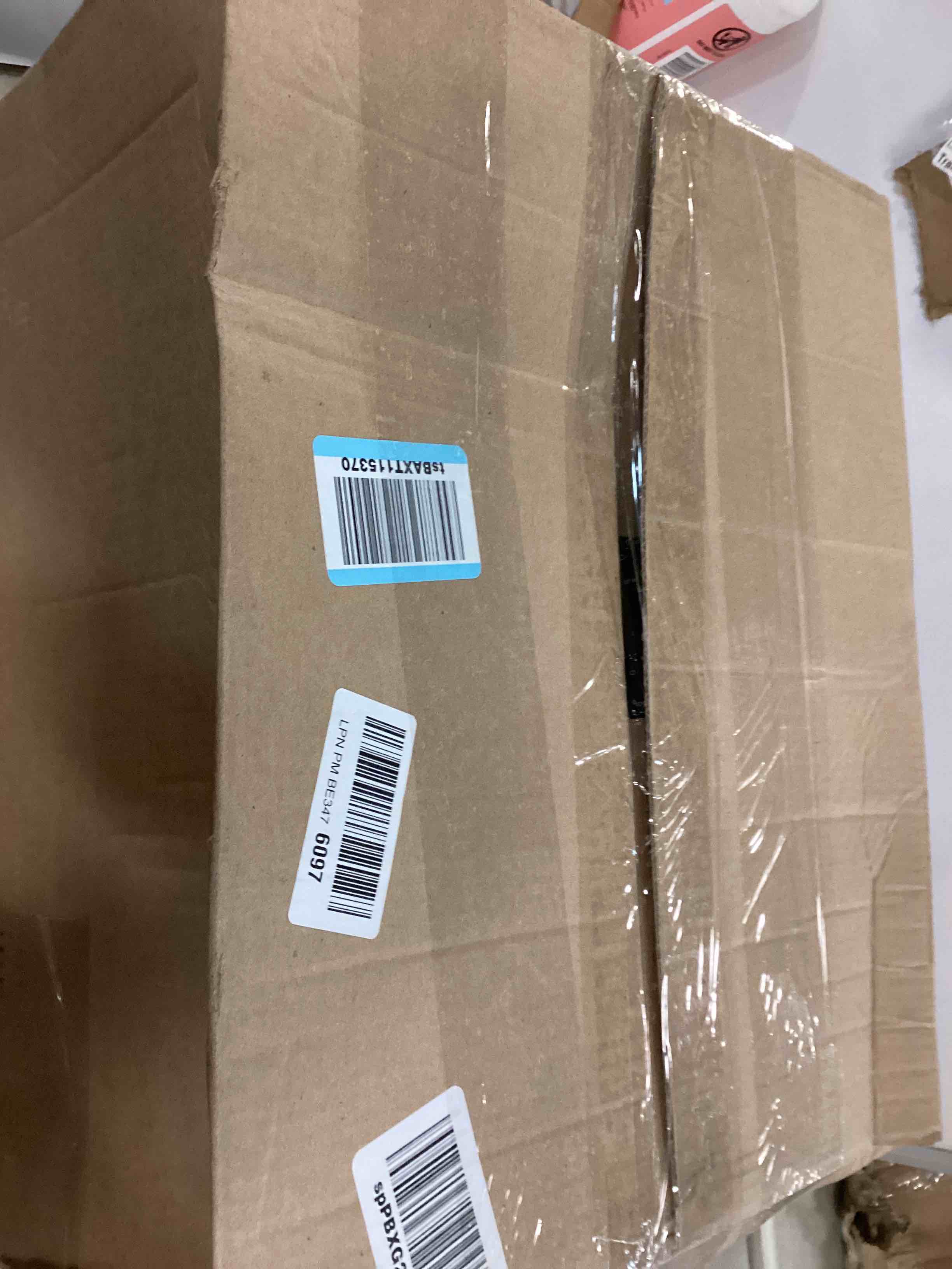 https://s3.amazonaws.com/lotting-images-prod/bidfta/PNK0476782_1729899215882.jpeg
