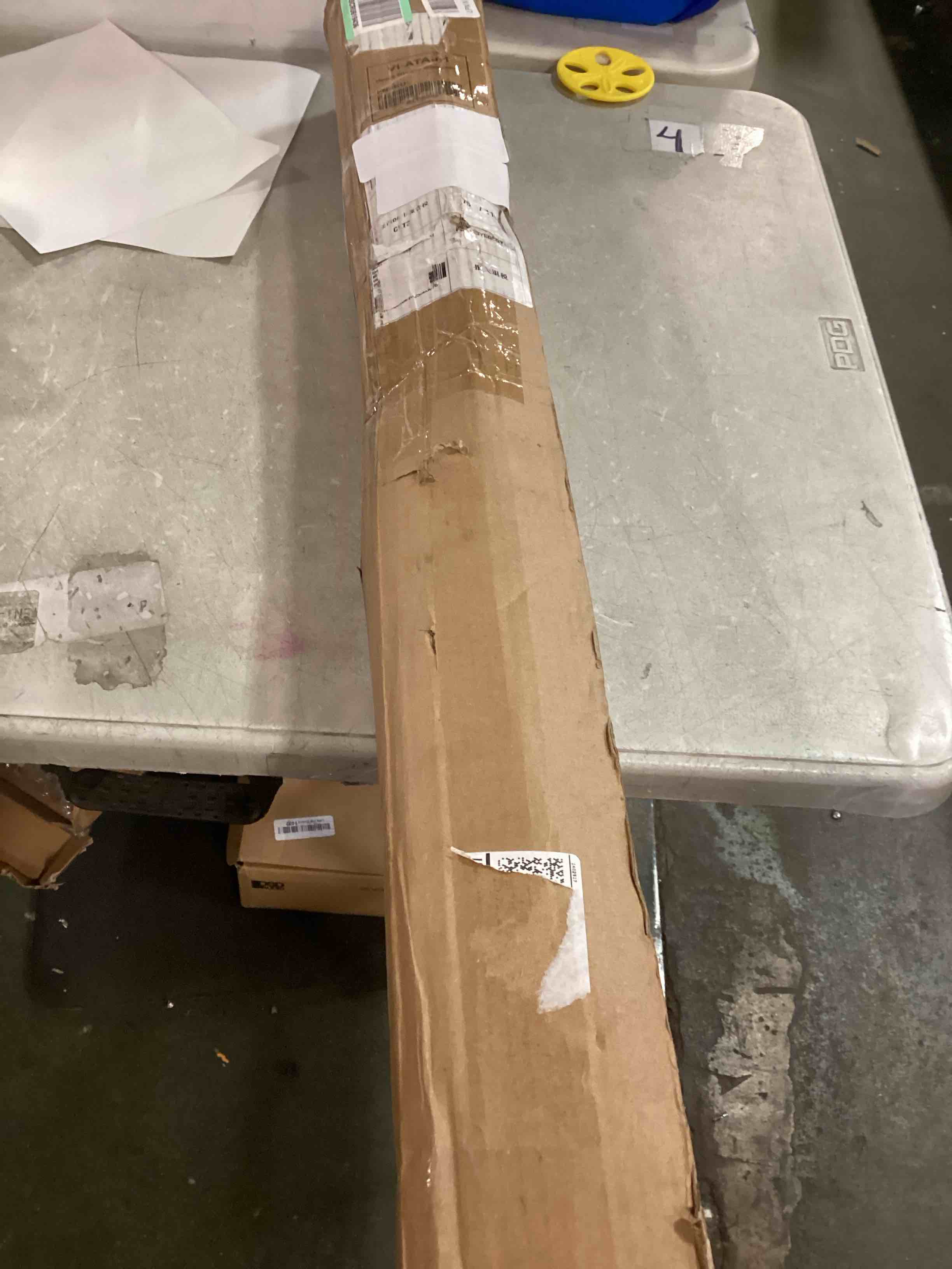 https://s3.amazonaws.com/lotting-images-prod/bidfta/PNK0476902_1729826994195.jpeg