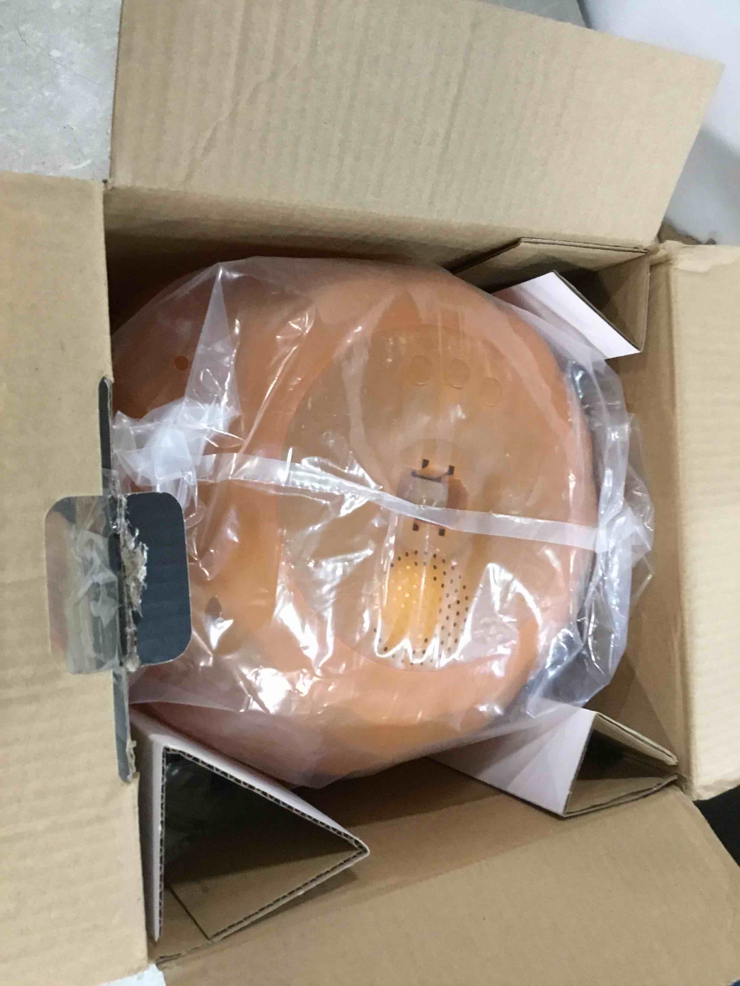 https://s3.amazonaws.com/lotting-images-prod/bidfta/PNK0477069_1729741767187.jpeg