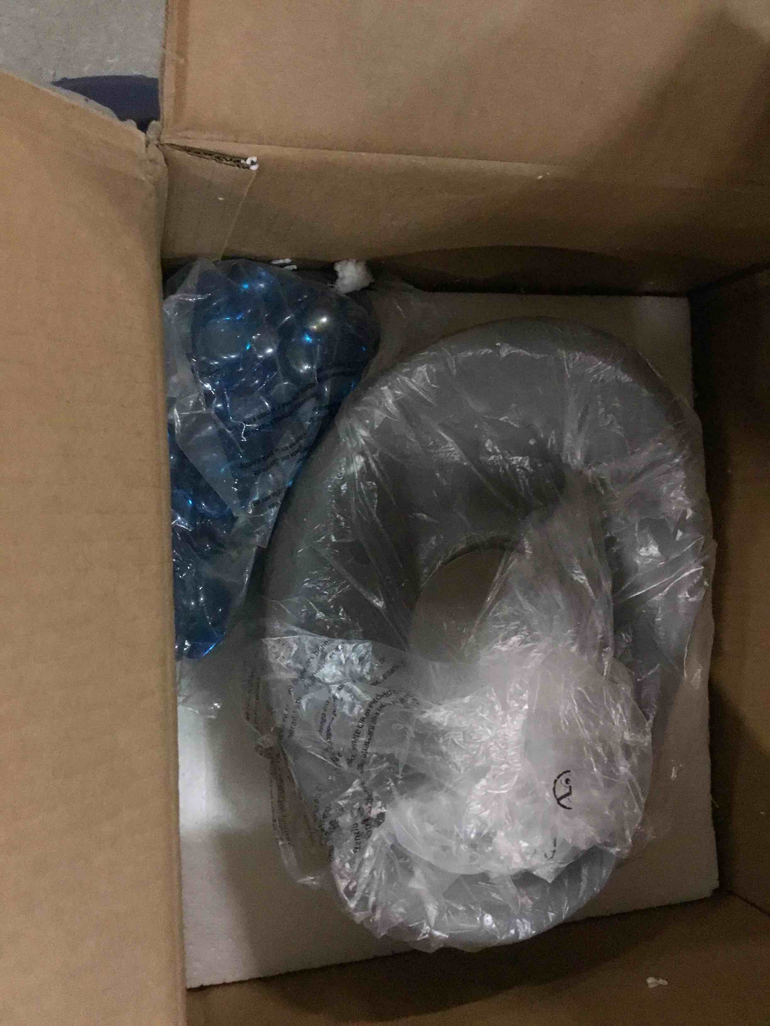 https://s3.amazonaws.com/lotting-images-prod/bidfta/PNK0477085_1729740150508.jpeg