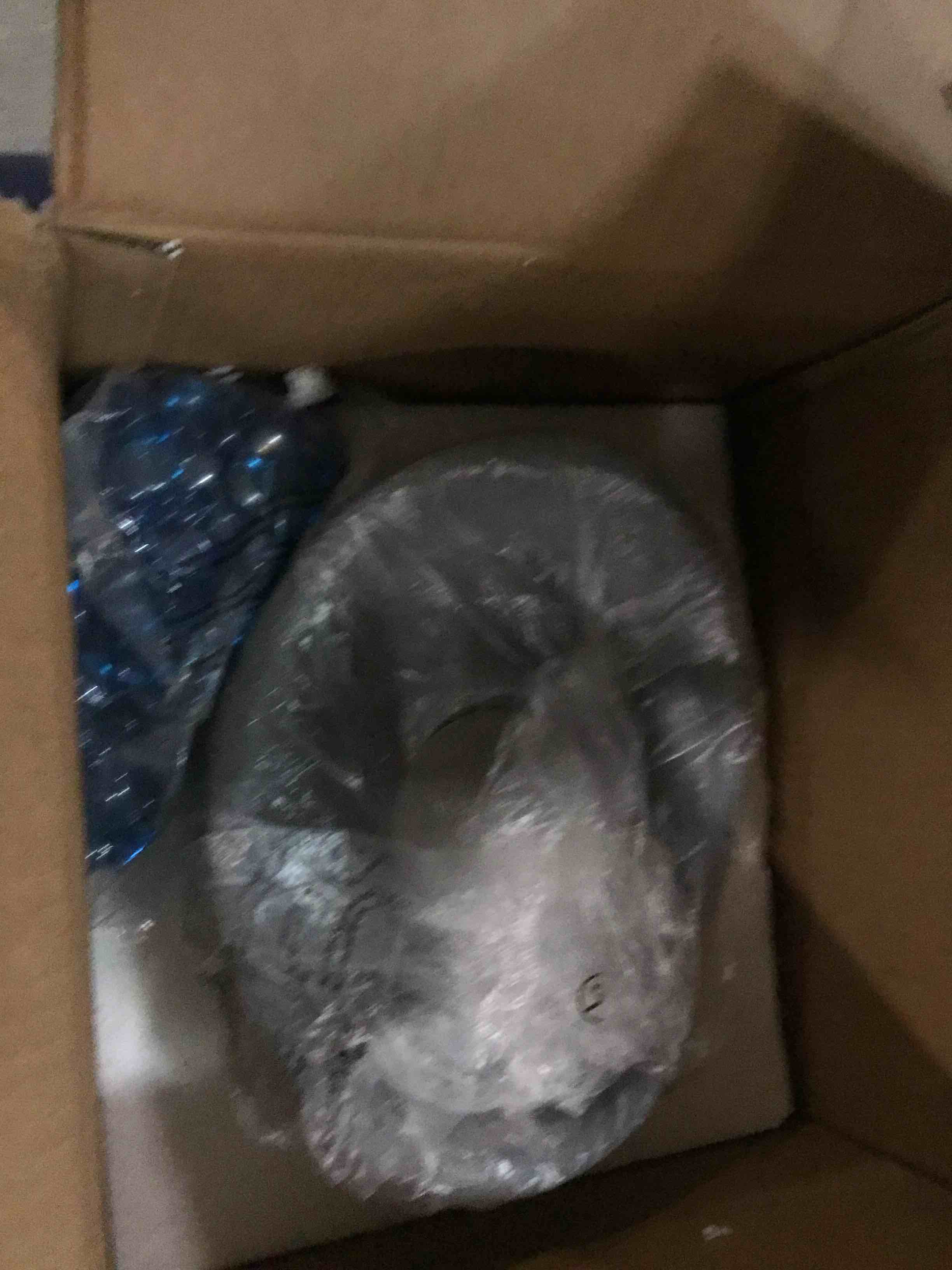 https://s3.amazonaws.com/lotting-images-prod/bidfta/PNK0477085_1729740151946.jpeg