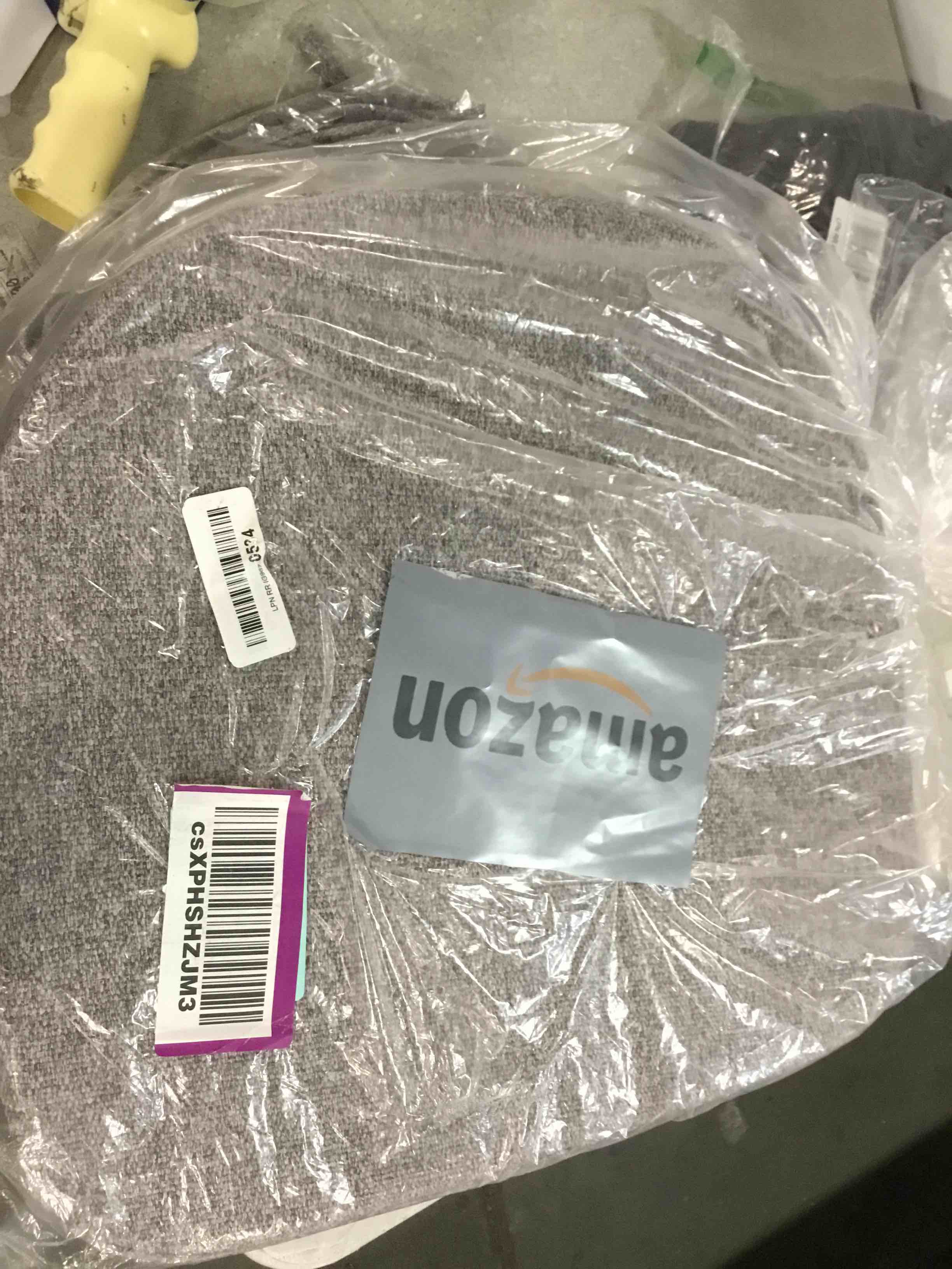 https://s3.amazonaws.com/lotting-images-prod/bidfta/PNK0477165_1729728410688.jpeg